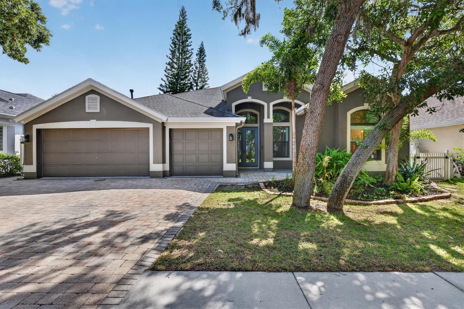 1809 LONGVIEW LANE