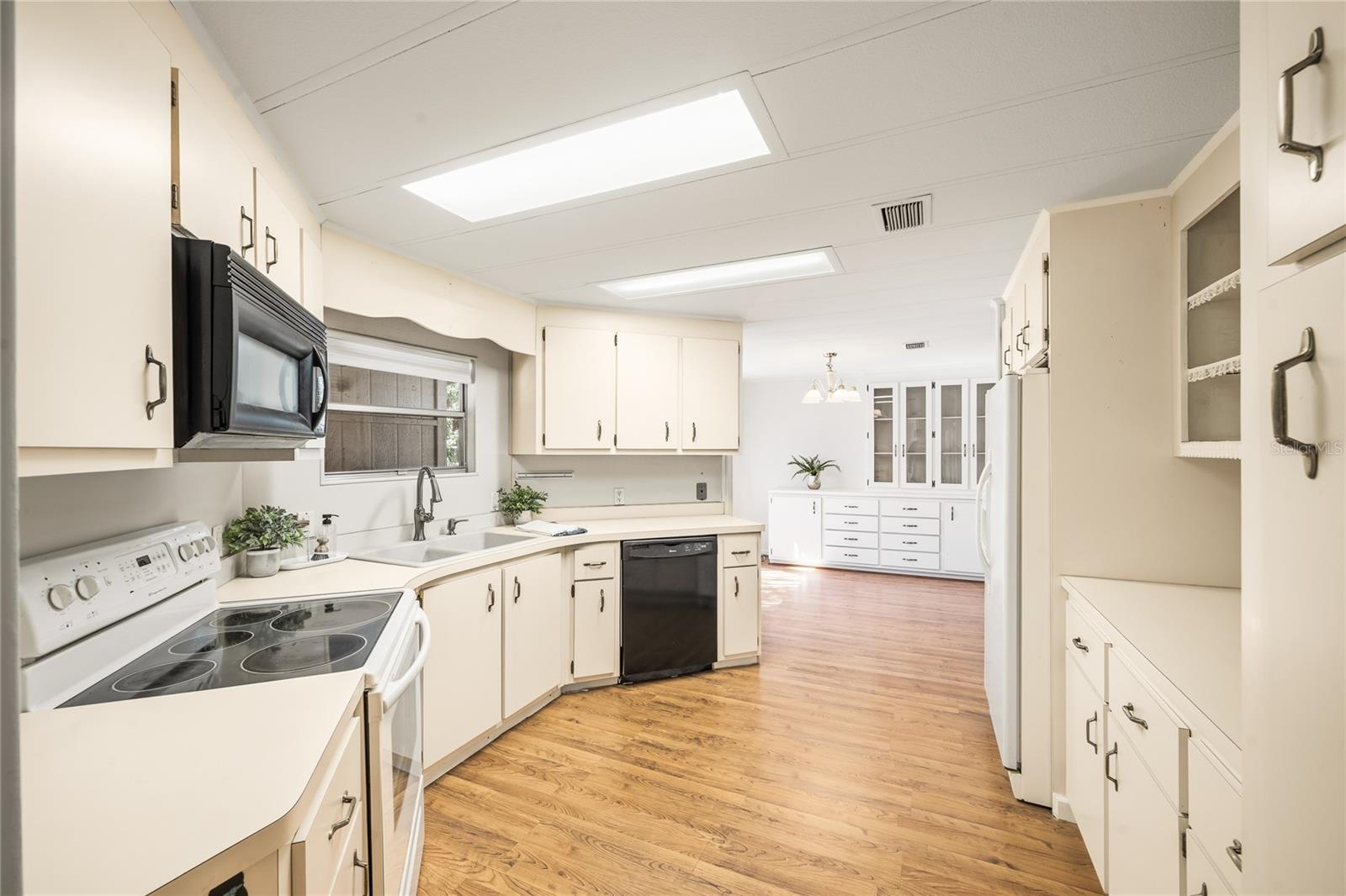 FOREST THE - Residential