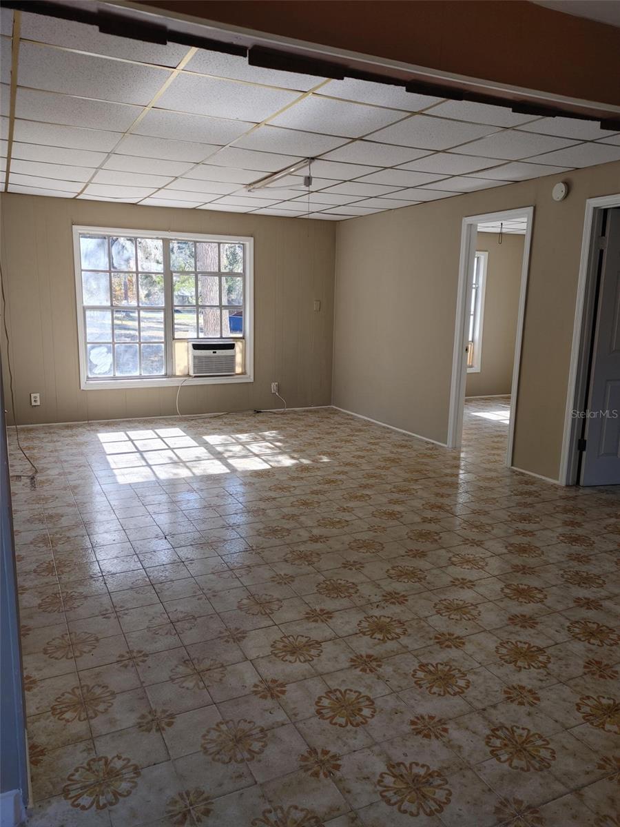 SILVER SPGS ACRES - Residential