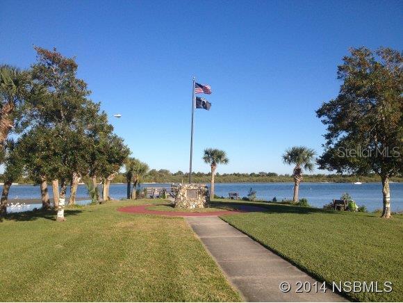 Read Edgewater - Residential