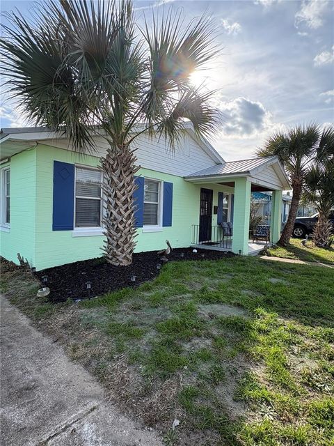 Photo of 322 Euclid Avenue, Daytona Beach, FL 32118 (MLS # V4946616)