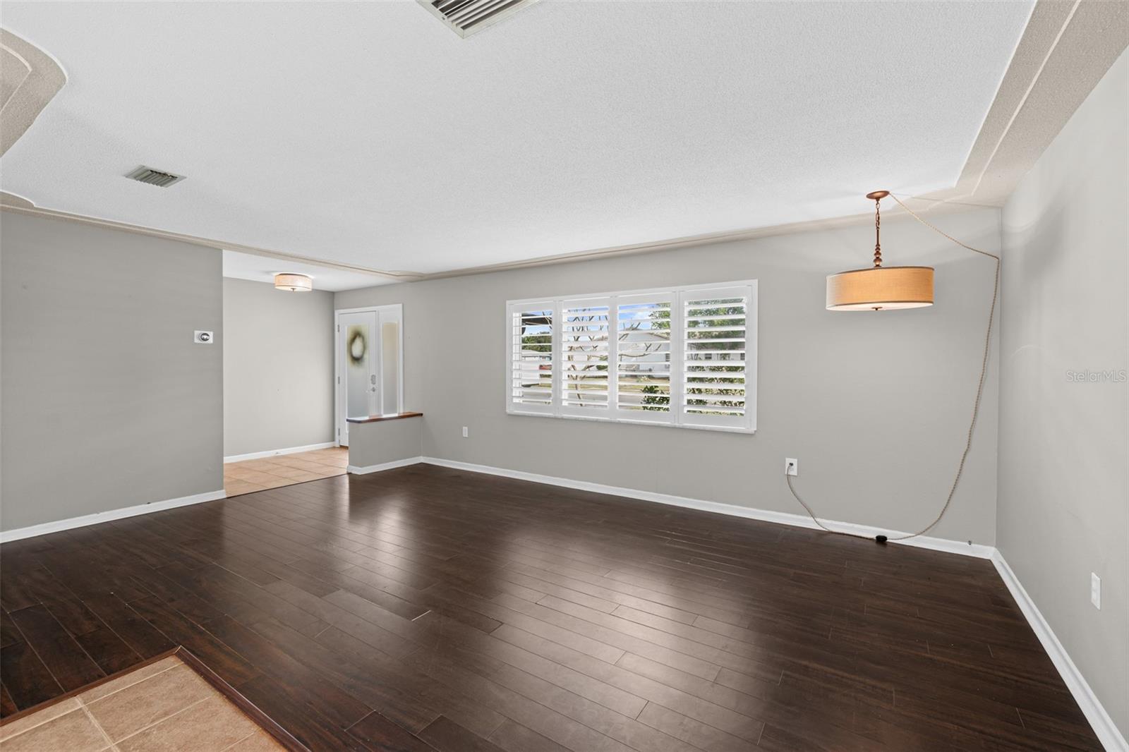 WATERWAY MANOR UNIT 01 - Residential