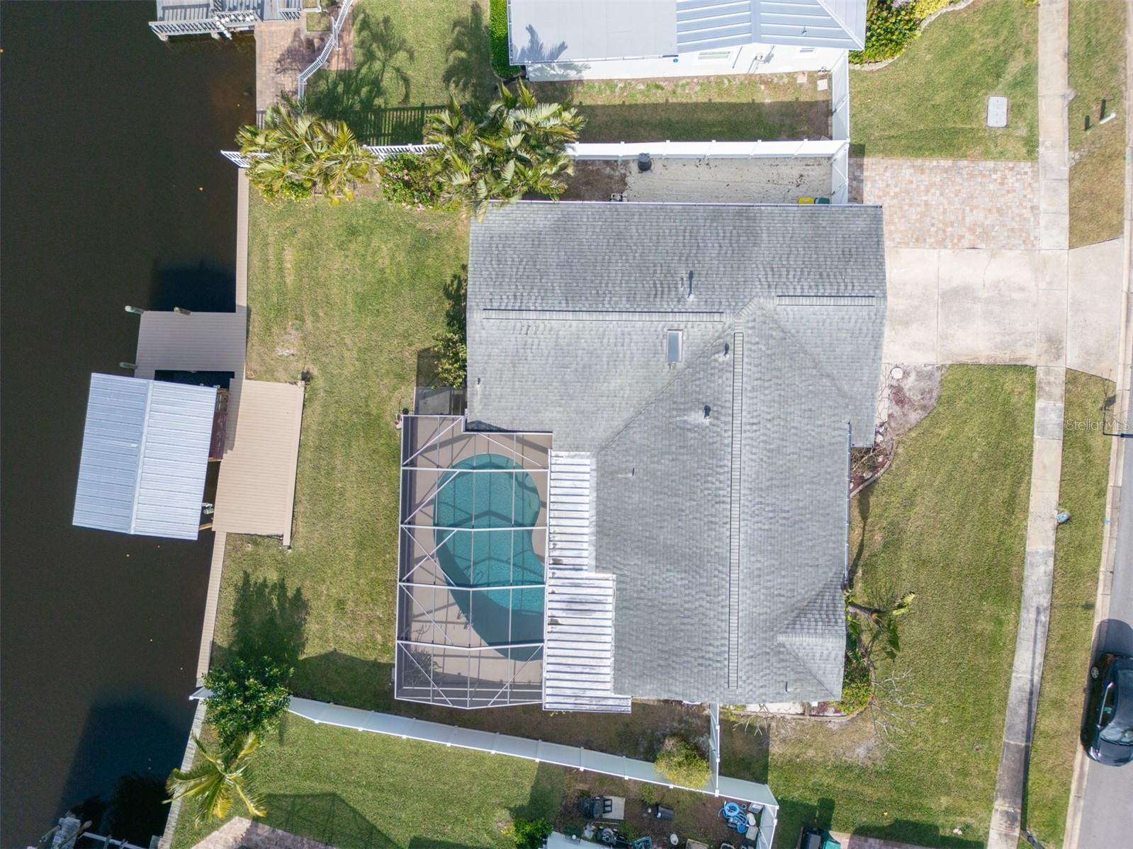 WATERWAY MANOR UNIT 01 - Residential