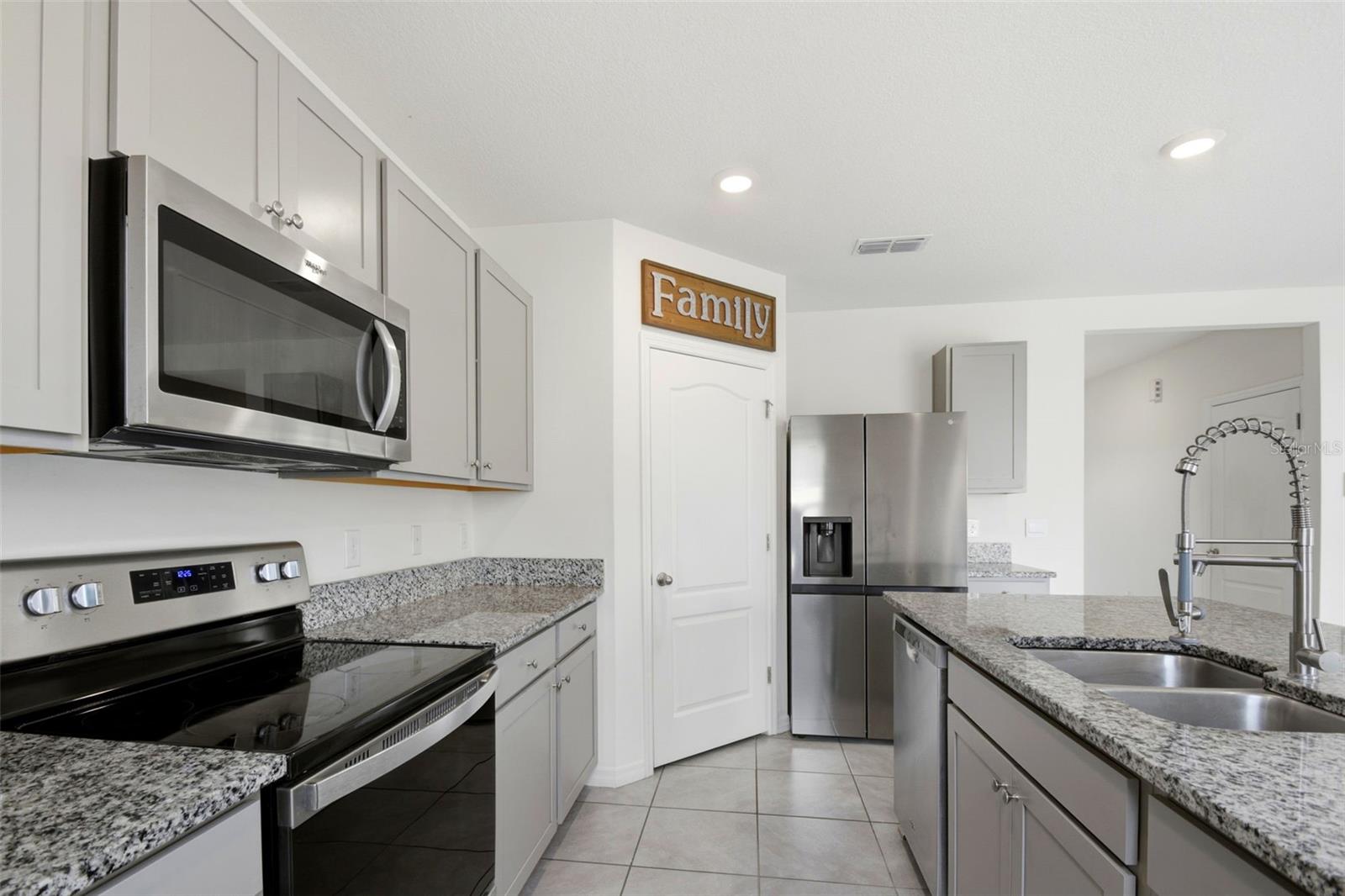 BRIDLE PATH - Residential