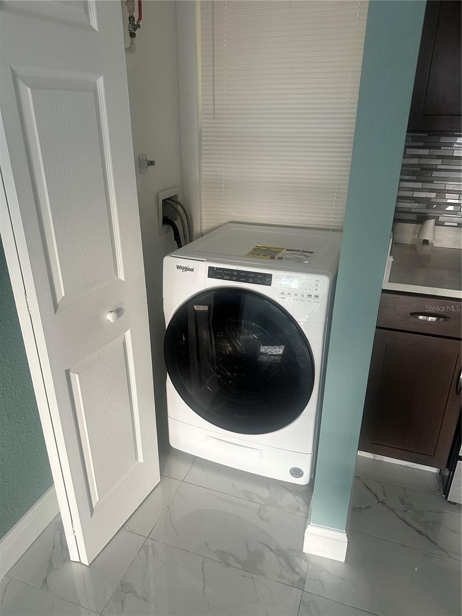 ZEPHYRHILLS COLONY CO - Residential Lease