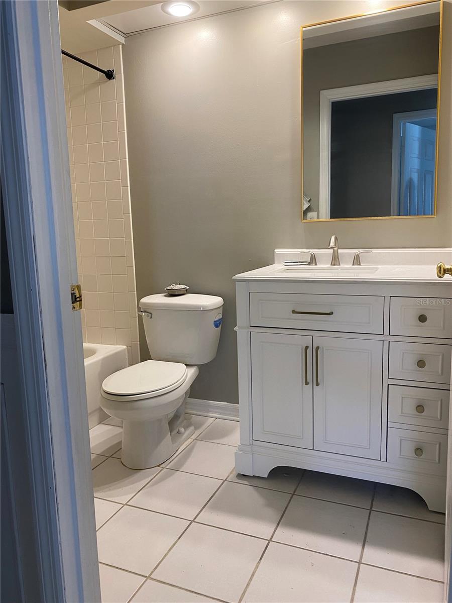 HUNTERS GREEN AREA - Residential Lease