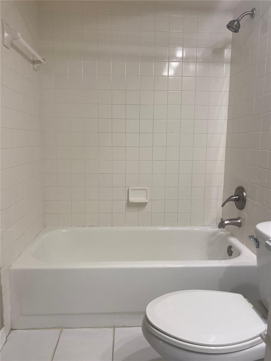 HUNTERS GREEN AREA - Residential Lease