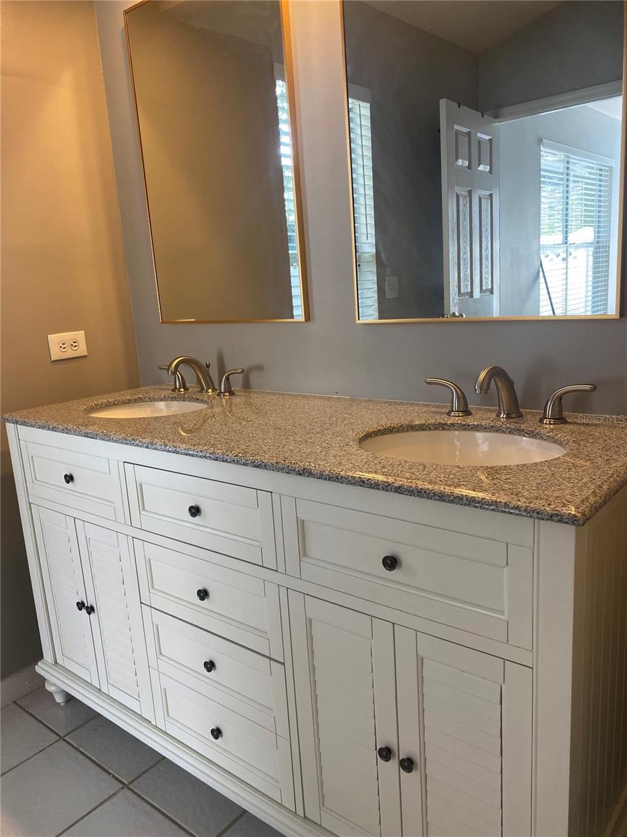 HUNTERS GREEN AREA - Residential Lease