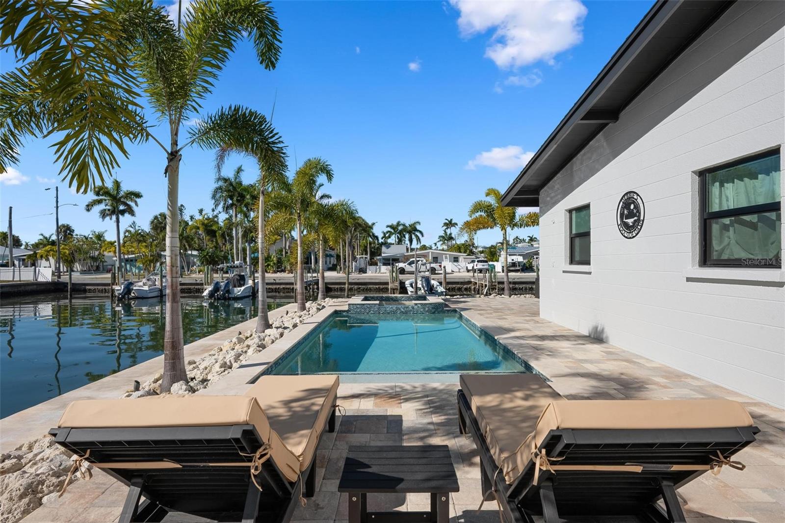 SUNRISE PARK - Residential