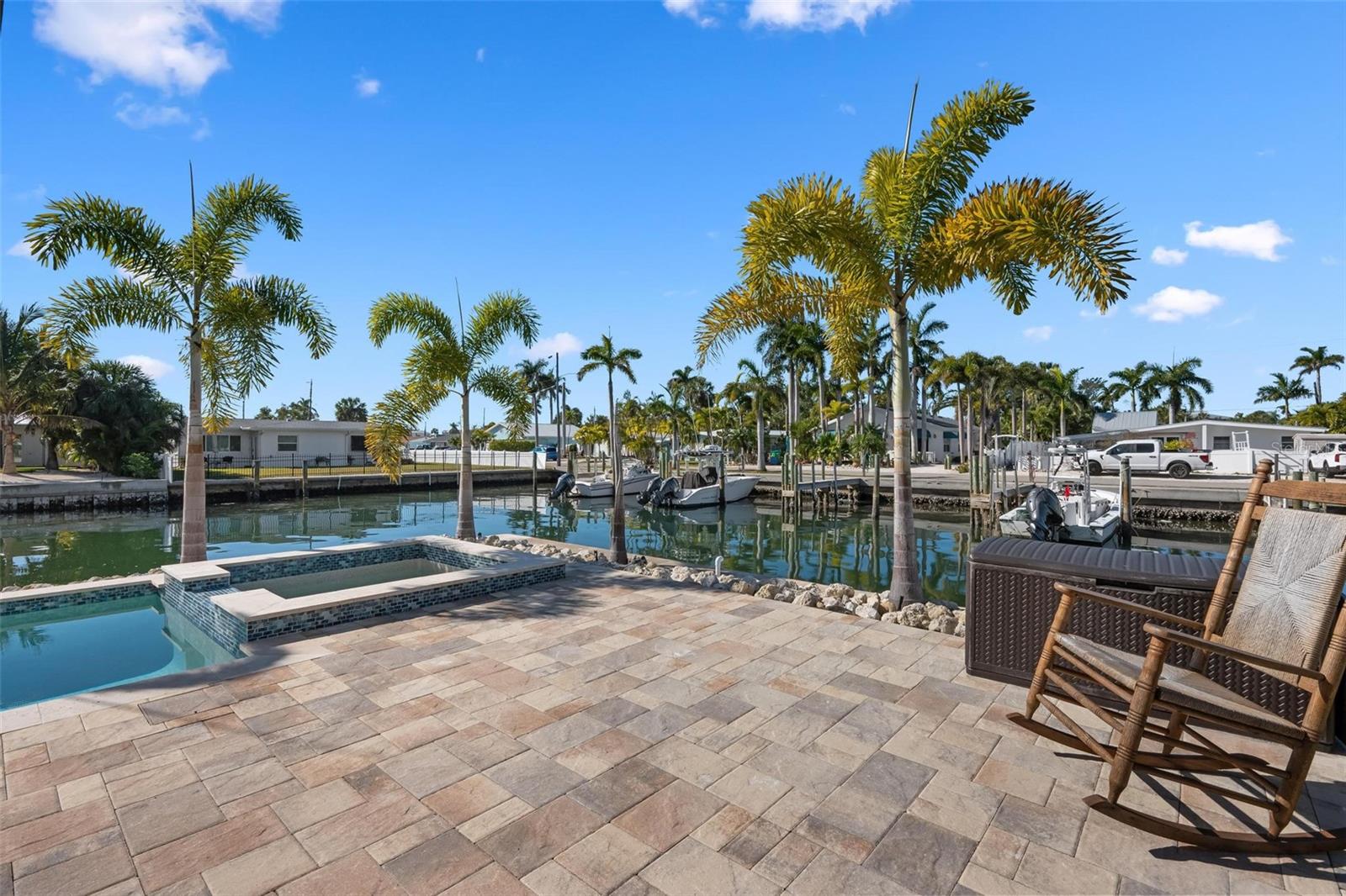 SUNRISE PARK - Residential