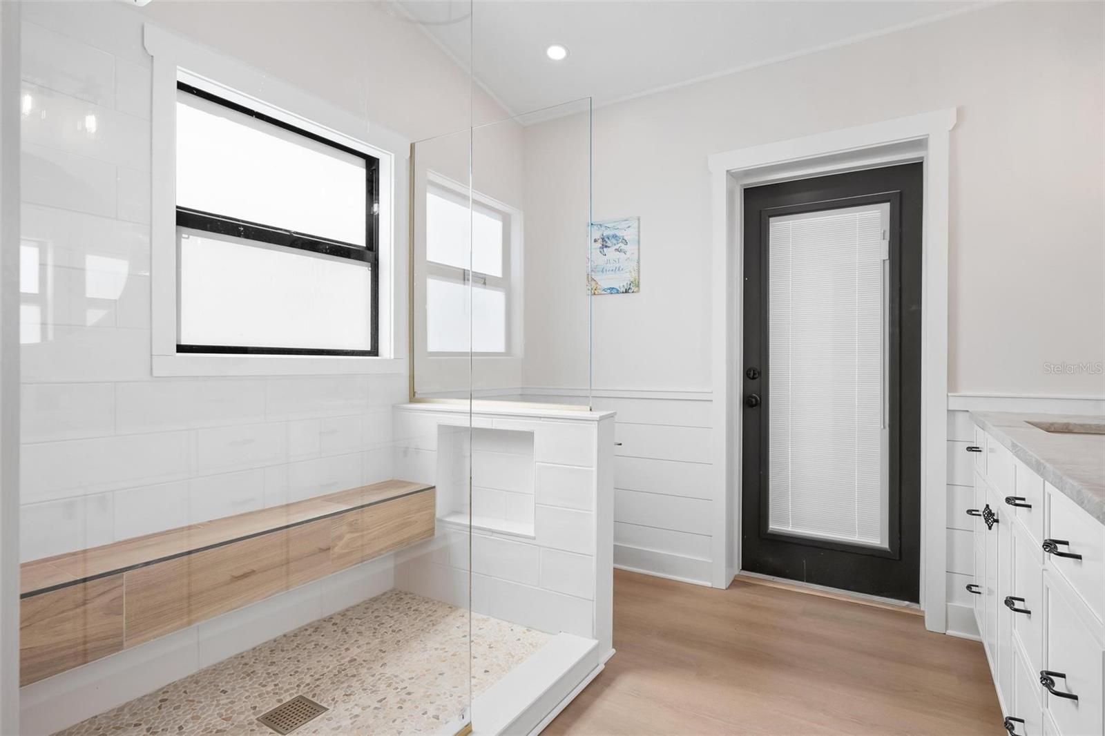 SUNRISE PARK - Residential