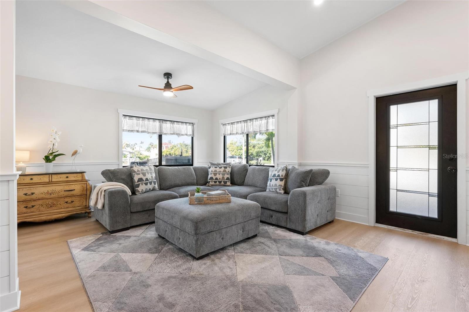 SUNRISE PARK - Residential