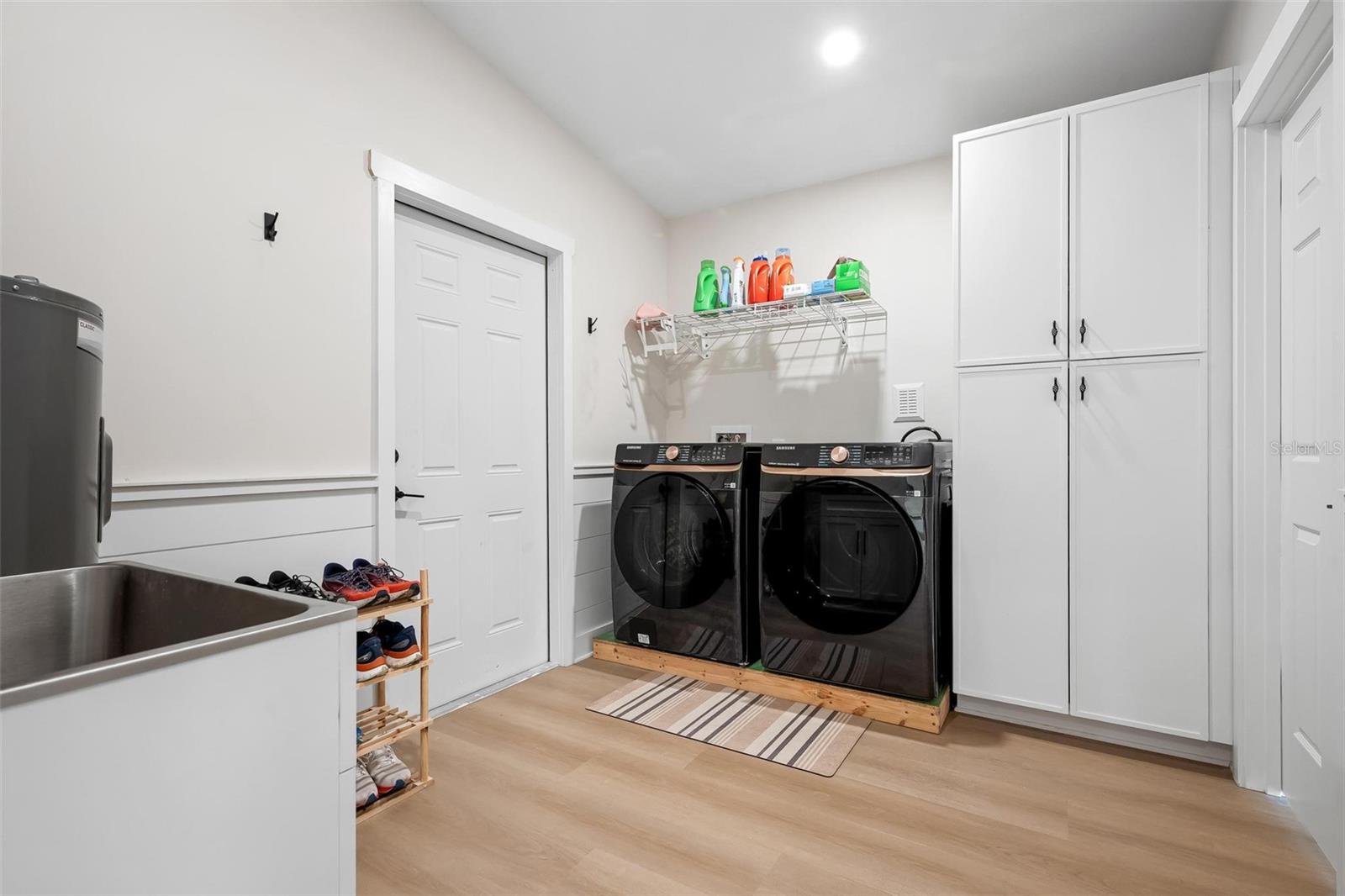 SUNRISE PARK - Residential