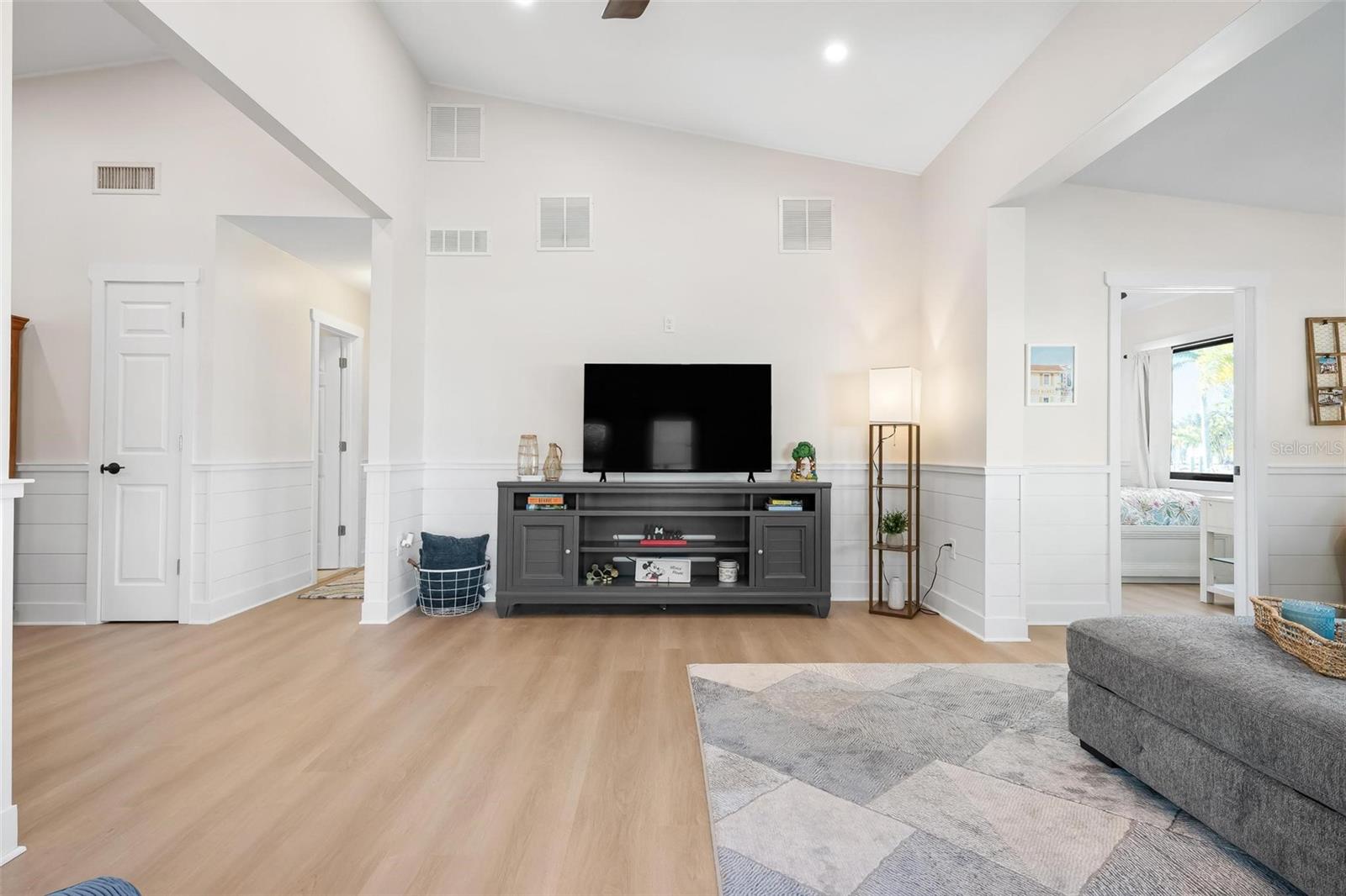 SUNRISE PARK - Residential