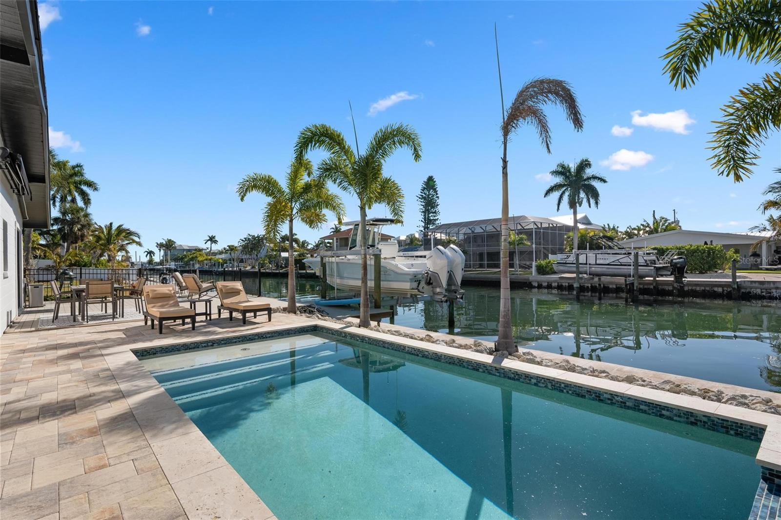 SUNRISE PARK - Residential