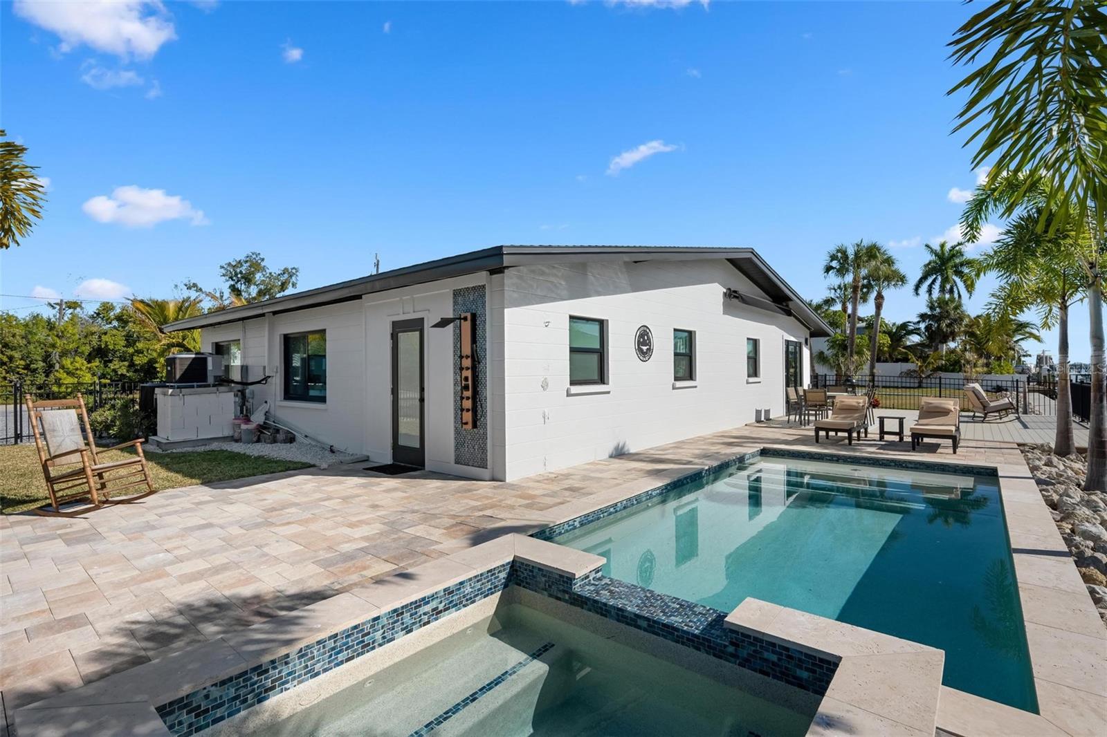 SUNRISE PARK - Residential