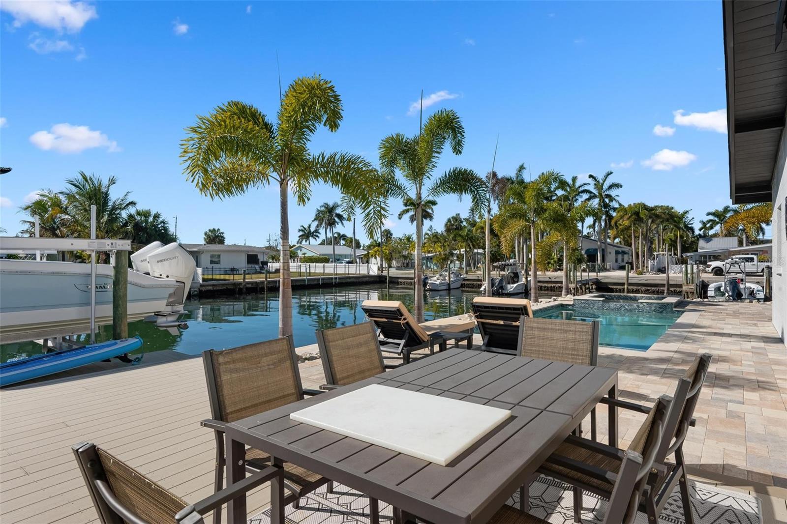 SUNRISE PARK - Residential