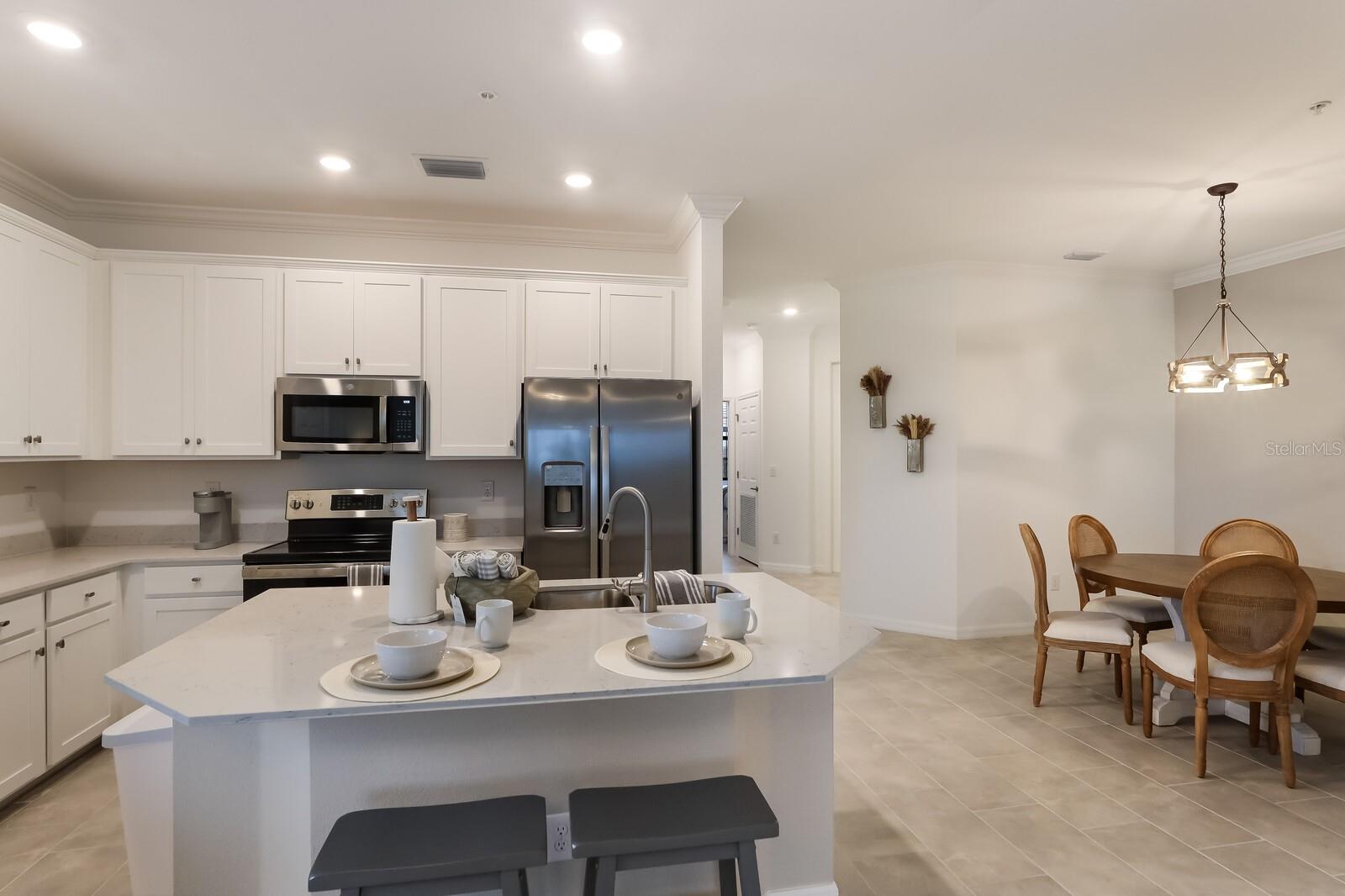 LAKEWOOD NATIONAL - Residential Lease