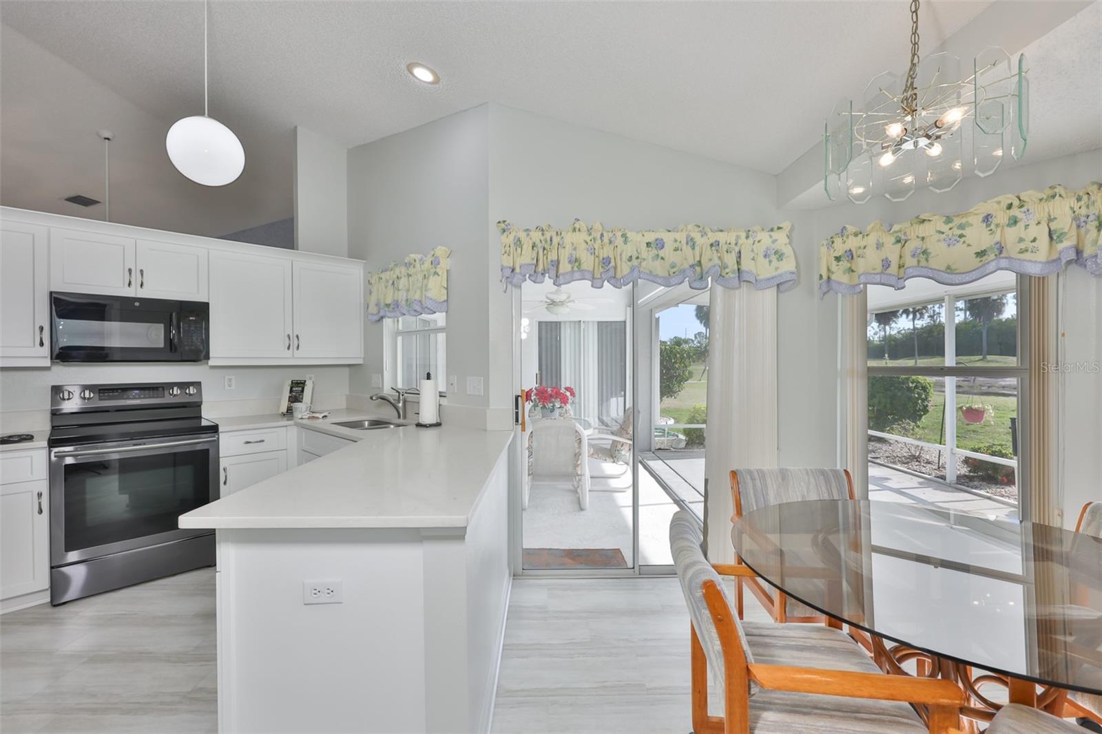SUN CITY CENTER UNIT 162 PH - Residential