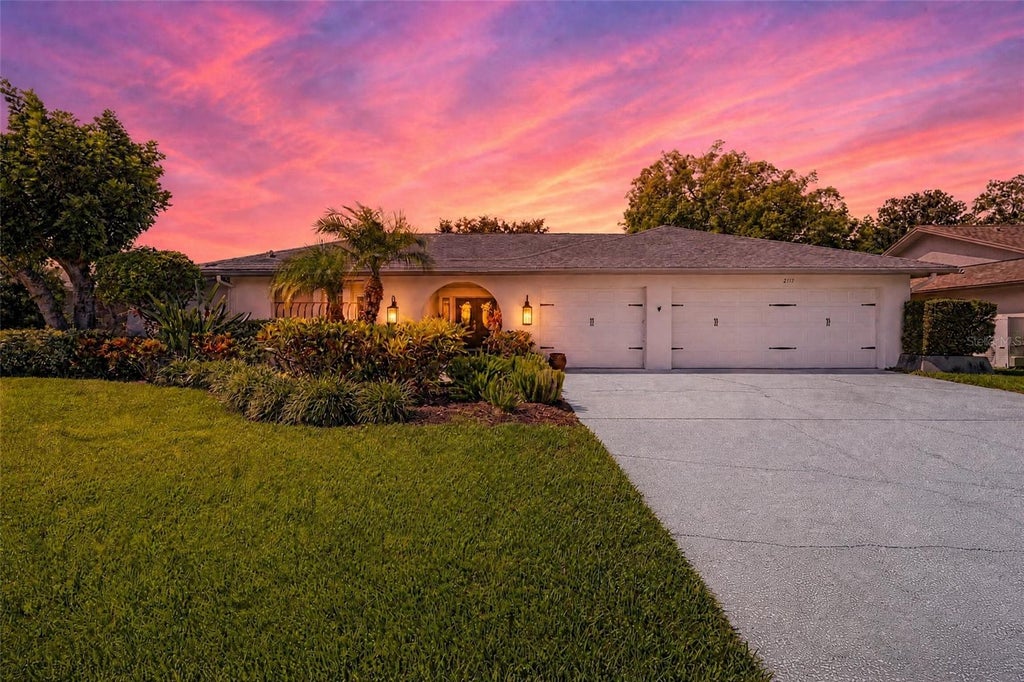 Photo of 2717 Redford Court E, Clearwater, FL 33761 (MLS # TB8522977)