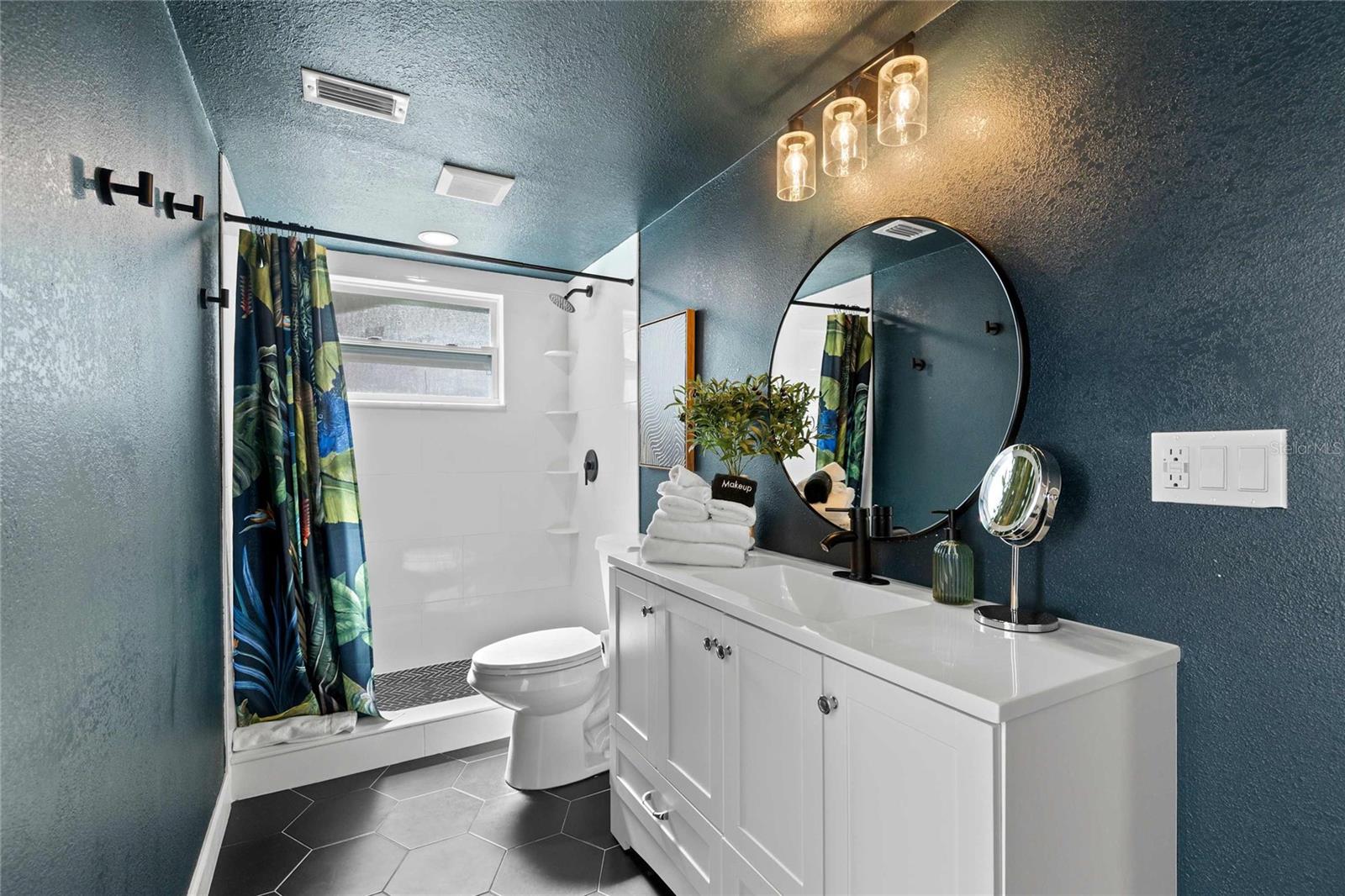 OAKHURST HILLS - Residential