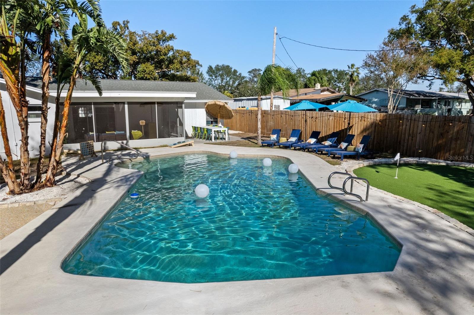 OAKHURST HILLS - Residential