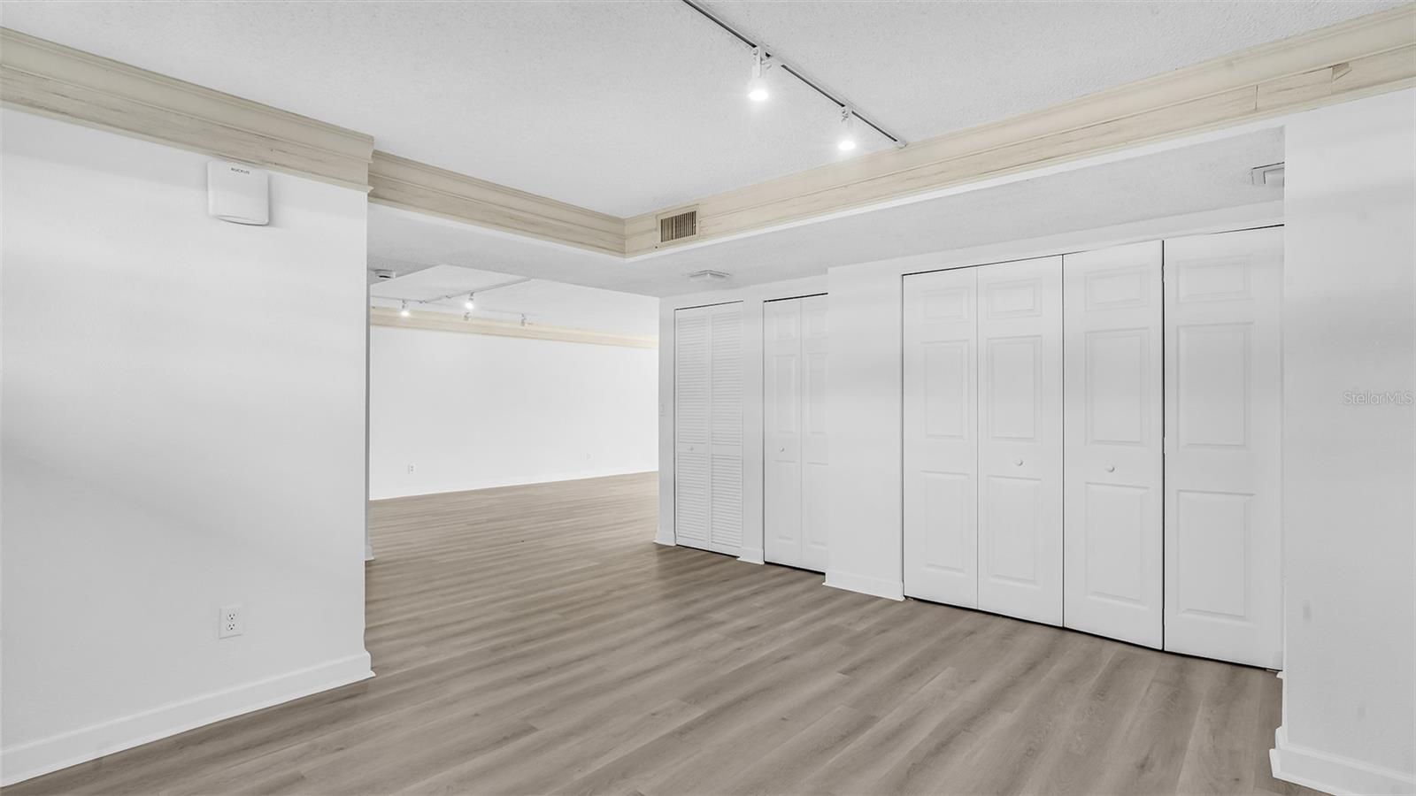 BAY ISLAND GROUP 6 - Residential