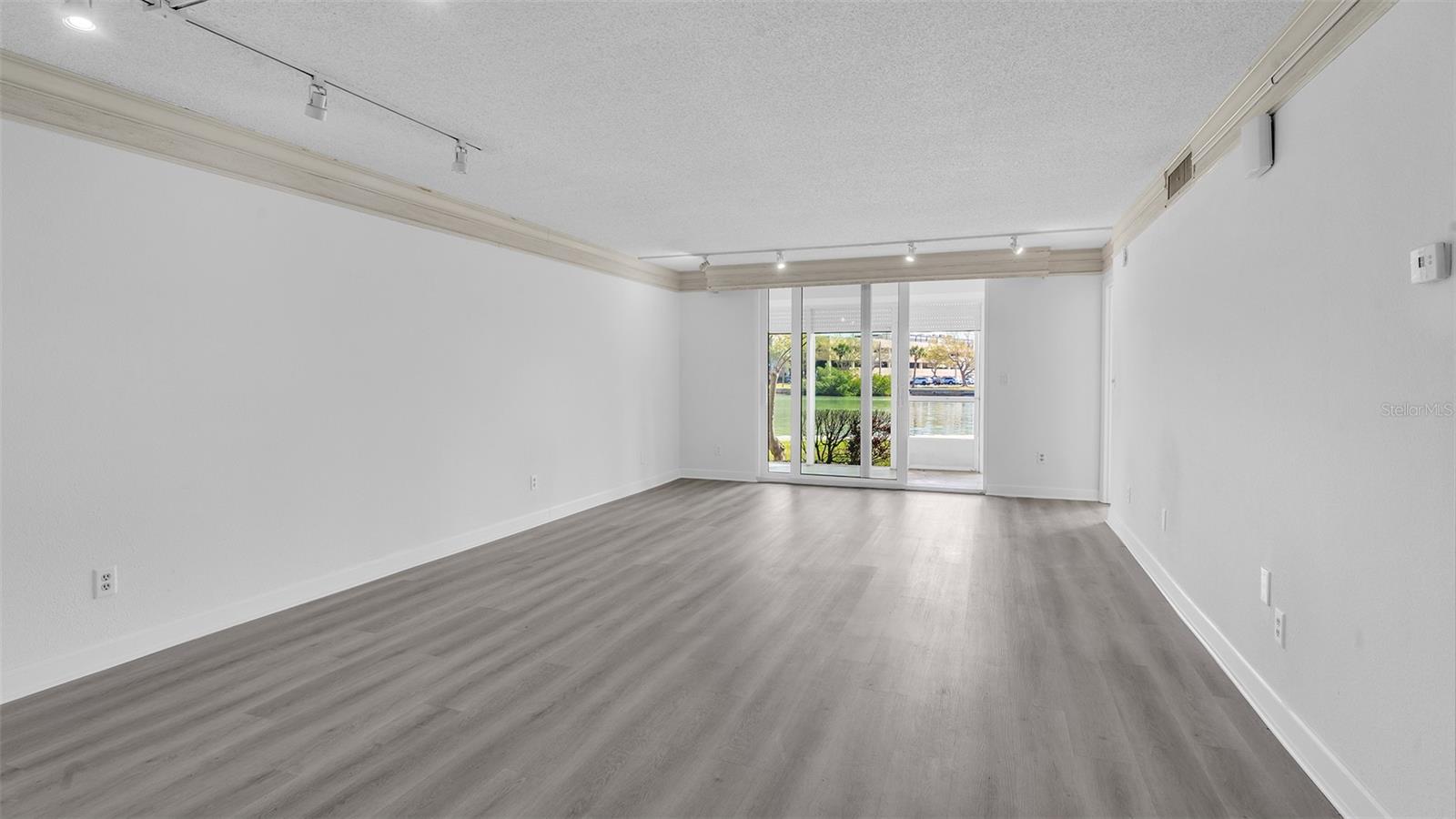 BAY ISLAND GROUP 6 - Residential