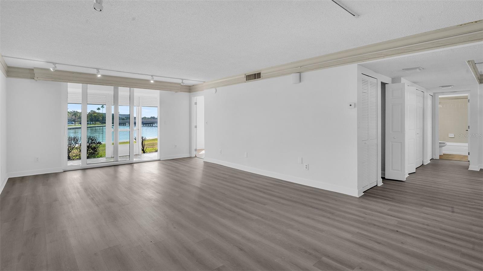 BAY ISLAND GROUP 6 - Residential