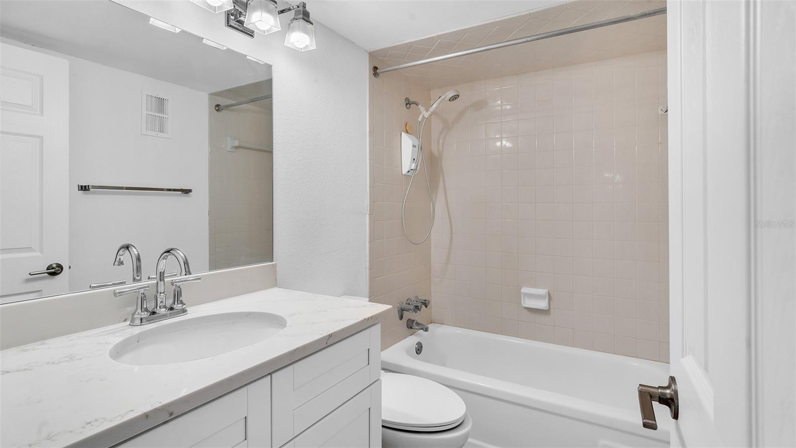 BAY ISLAND GROUP 6 - Residential