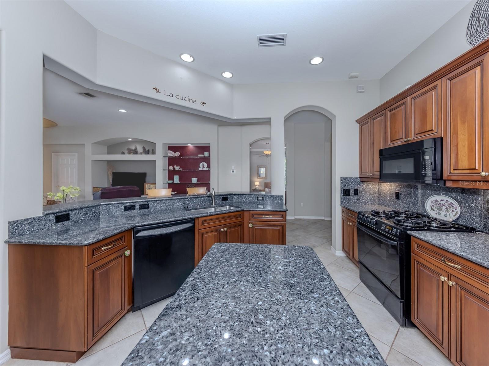 VENETIAN GOLF & RIVER CLUB PH 1 - Residential