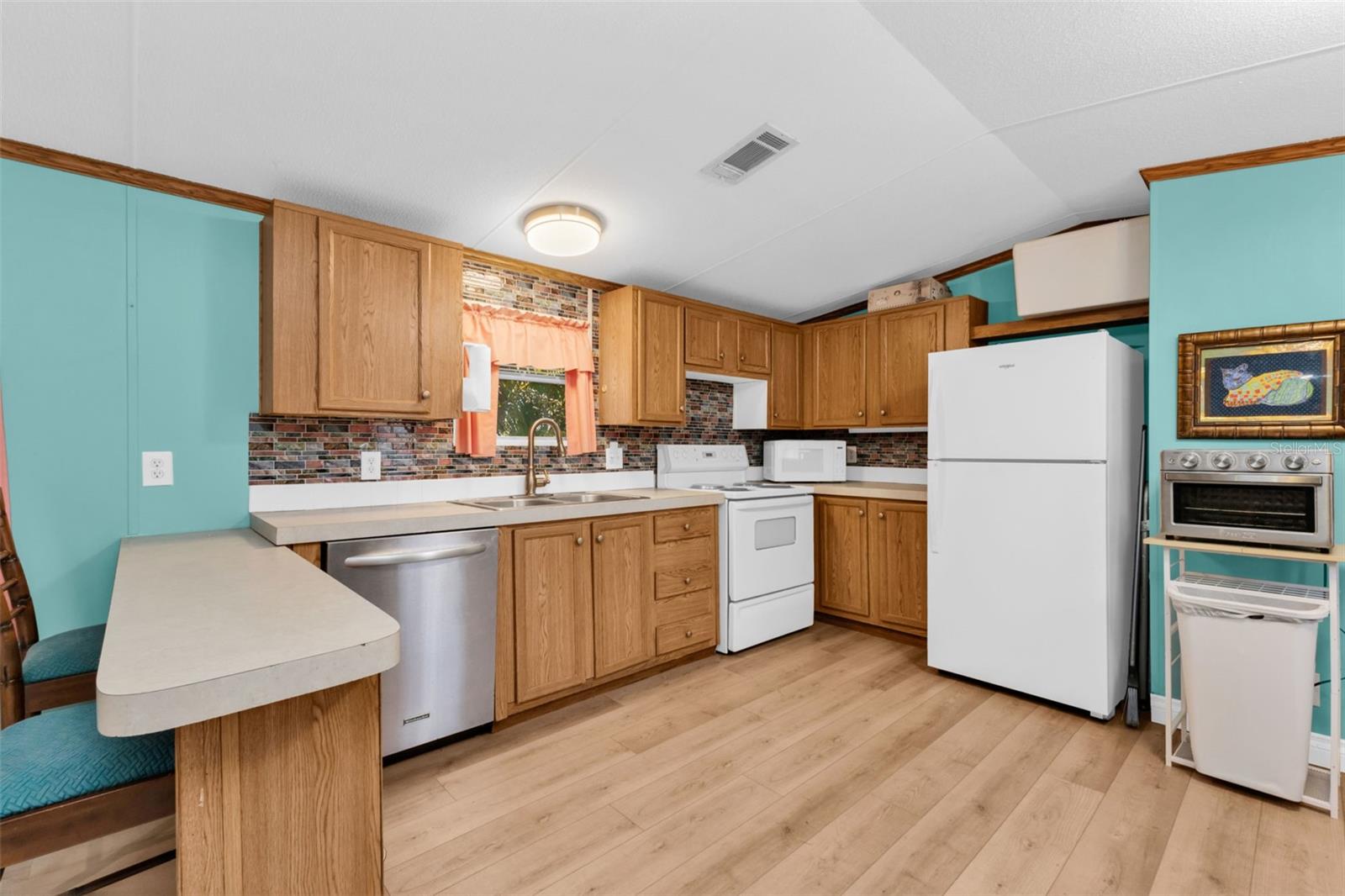 ALTA VISTA - Residential