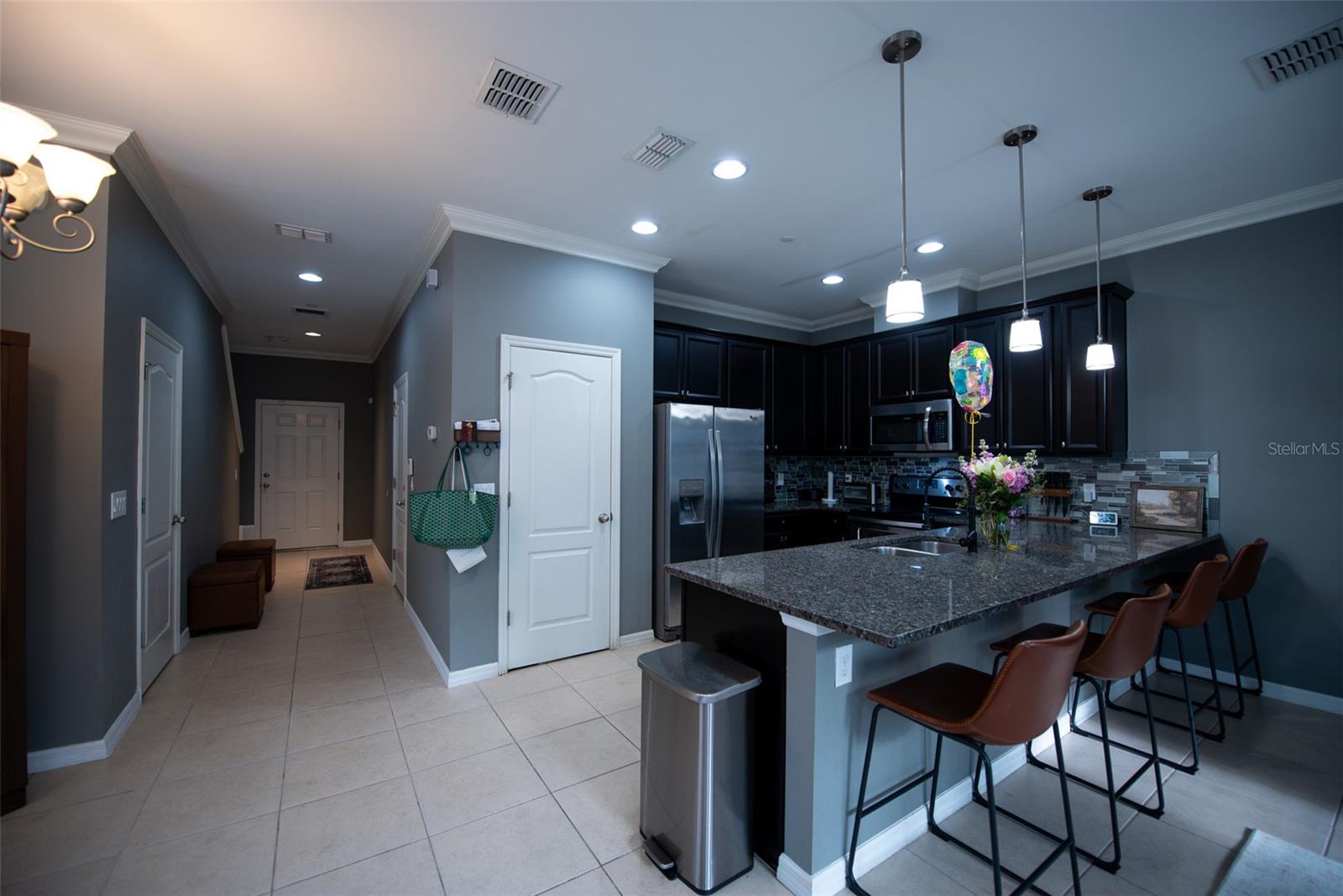 HAMPTONS - SECOND REP - Residential