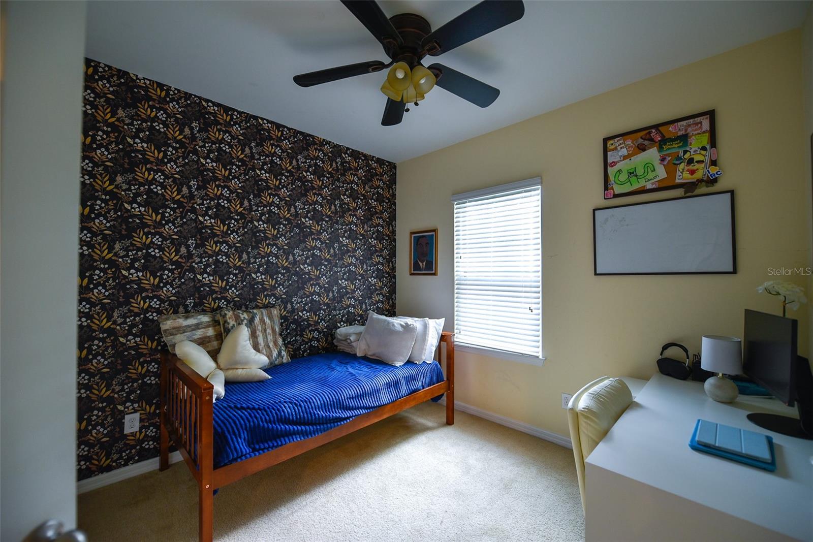HAMPTONS - SECOND REP - Residential