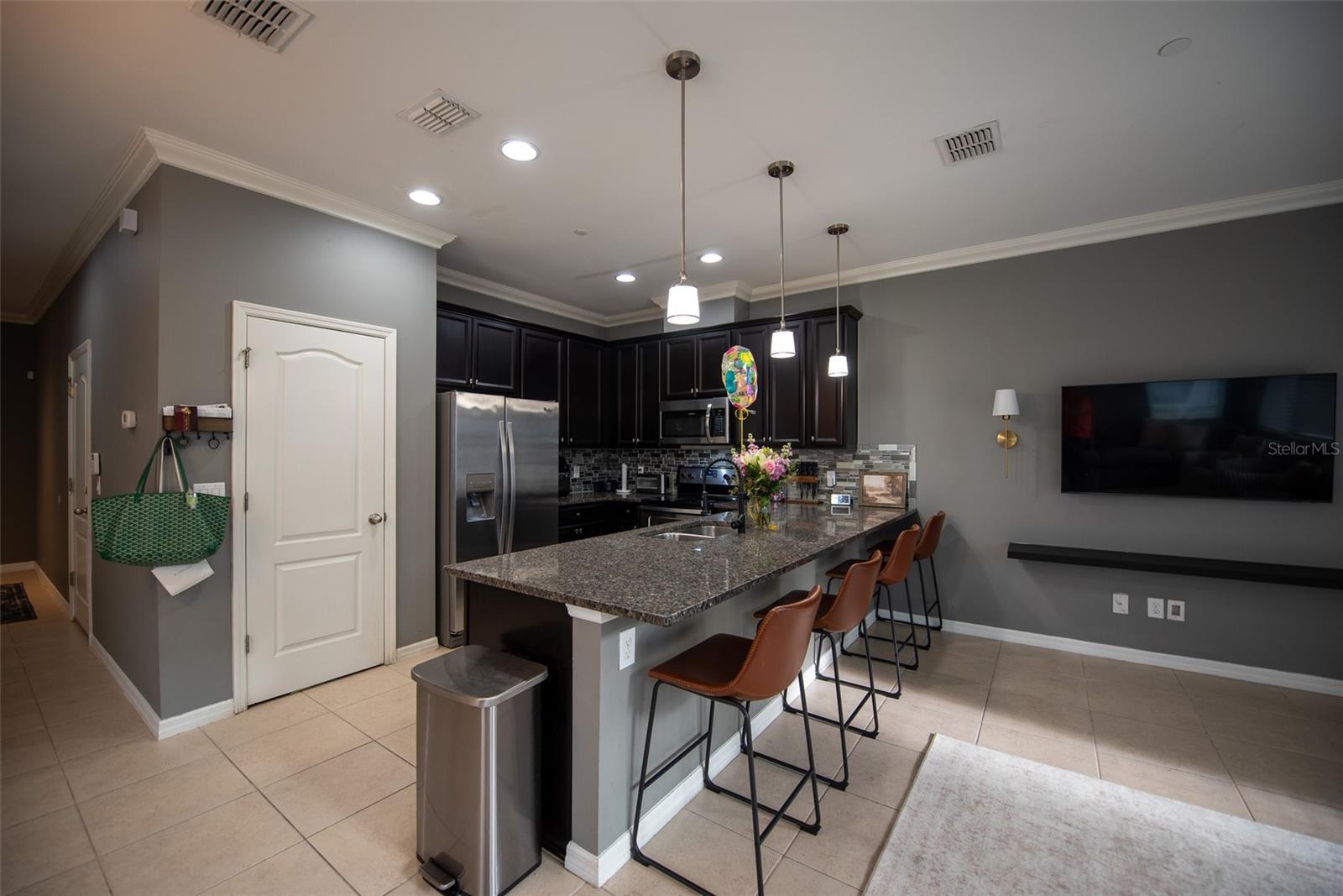 HAMPTONS - SECOND REP - Residential