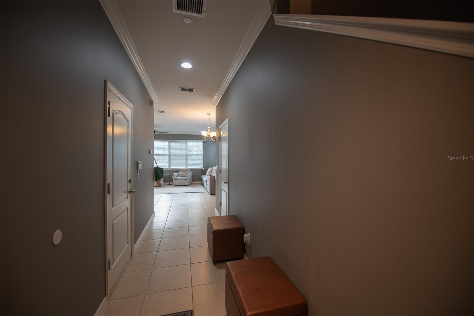 HAMPTONS - SECOND REP - Residential