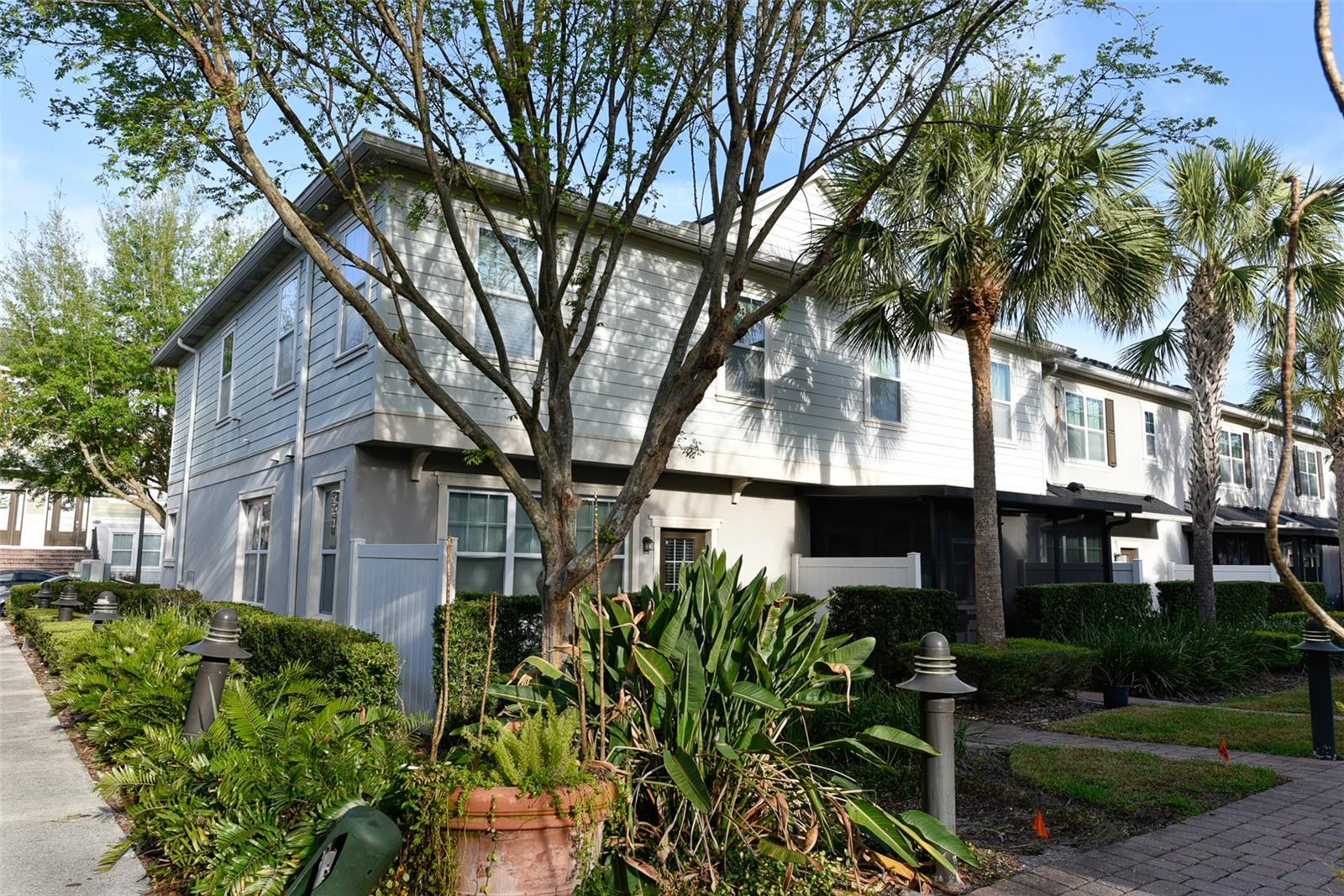 HAMPTONS - SECOND REP - Residential
