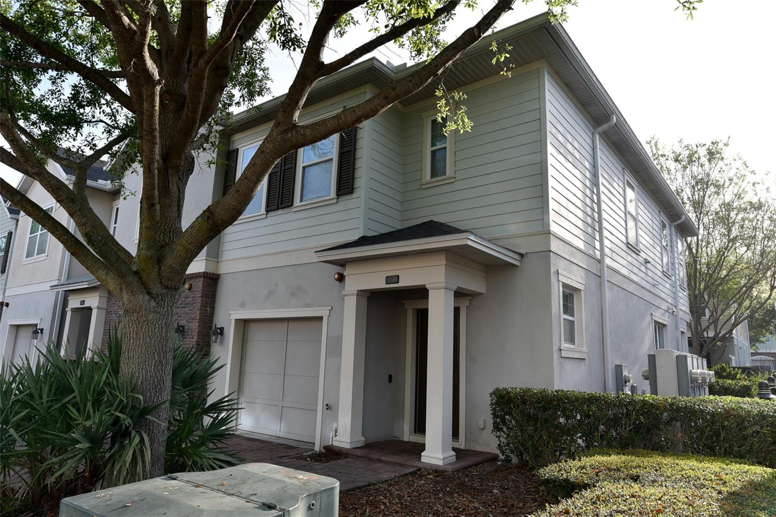 HAMPTONS - SECOND REP - Residential