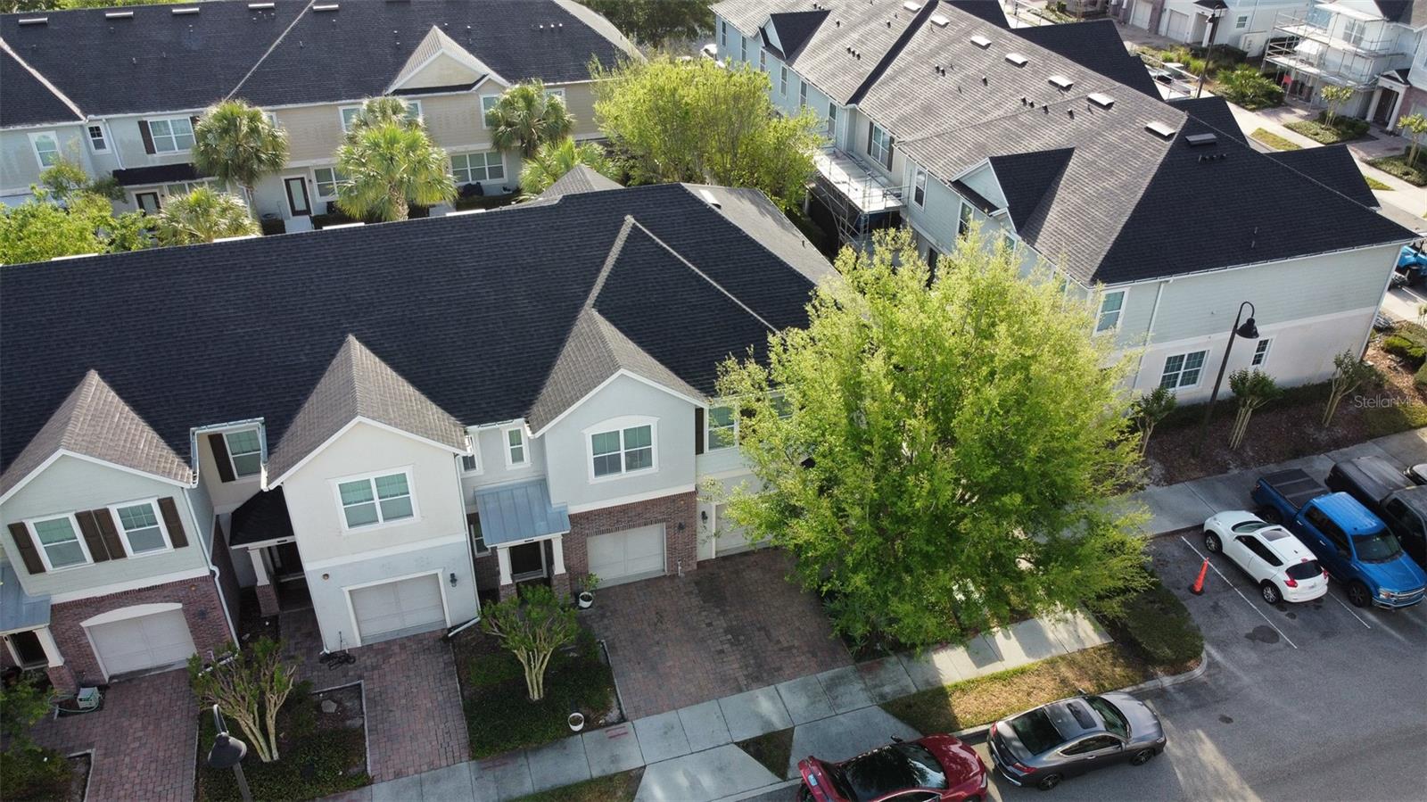 HAMPTONS - SECOND REP - Residential