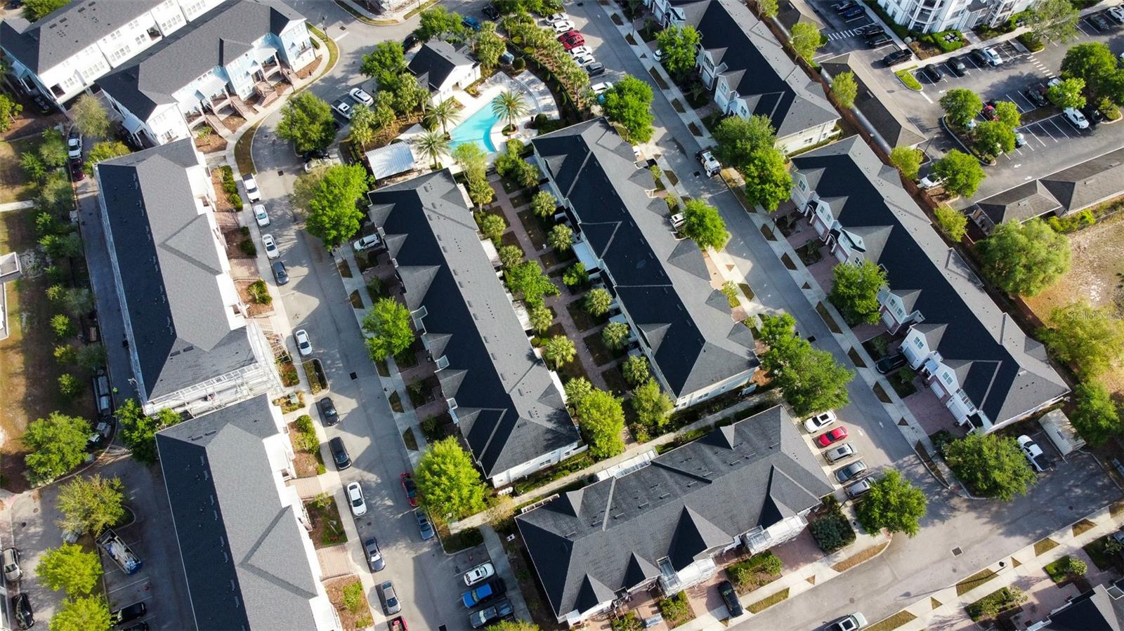 HAMPTONS - SECOND REP - Residential