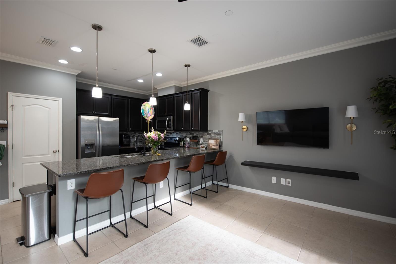 HAMPTONS - SECOND REP - Residential