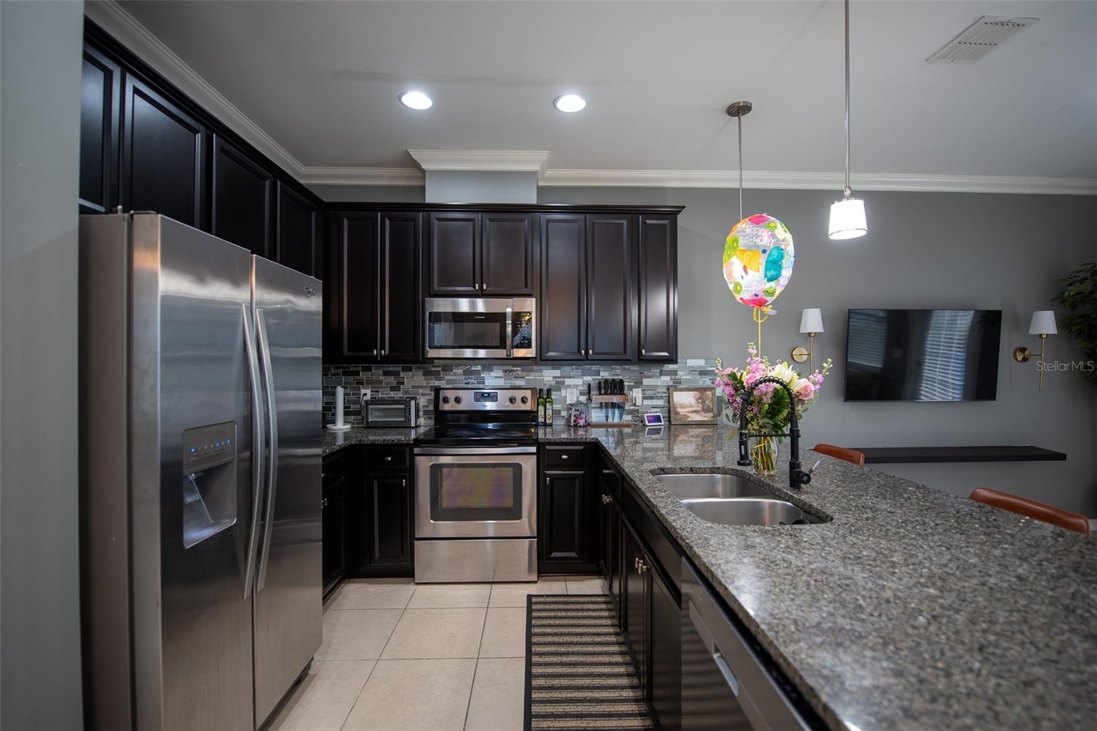 HAMPTONS - SECOND REP - Residential