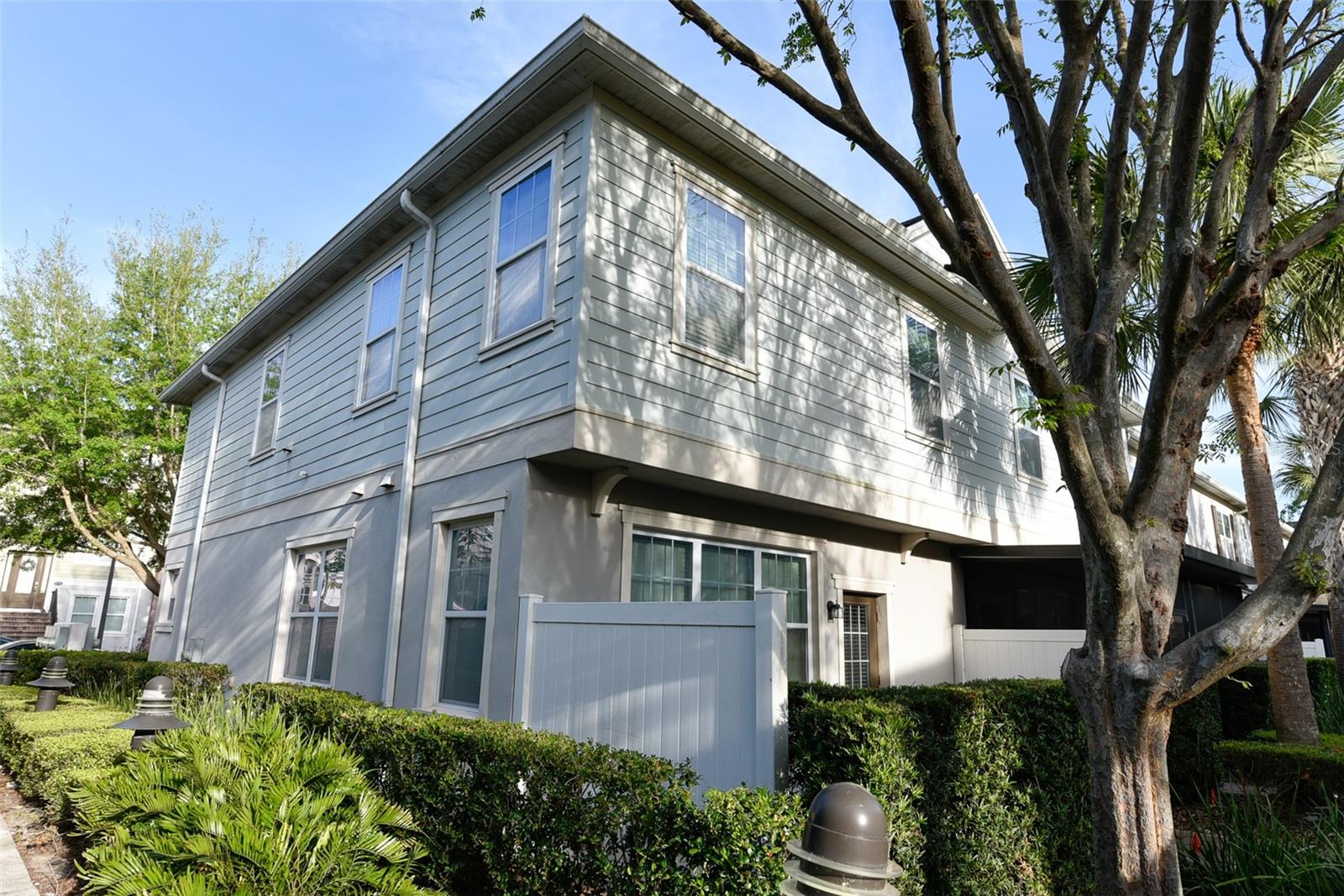 HAMPTONS - SECOND REP - Residential