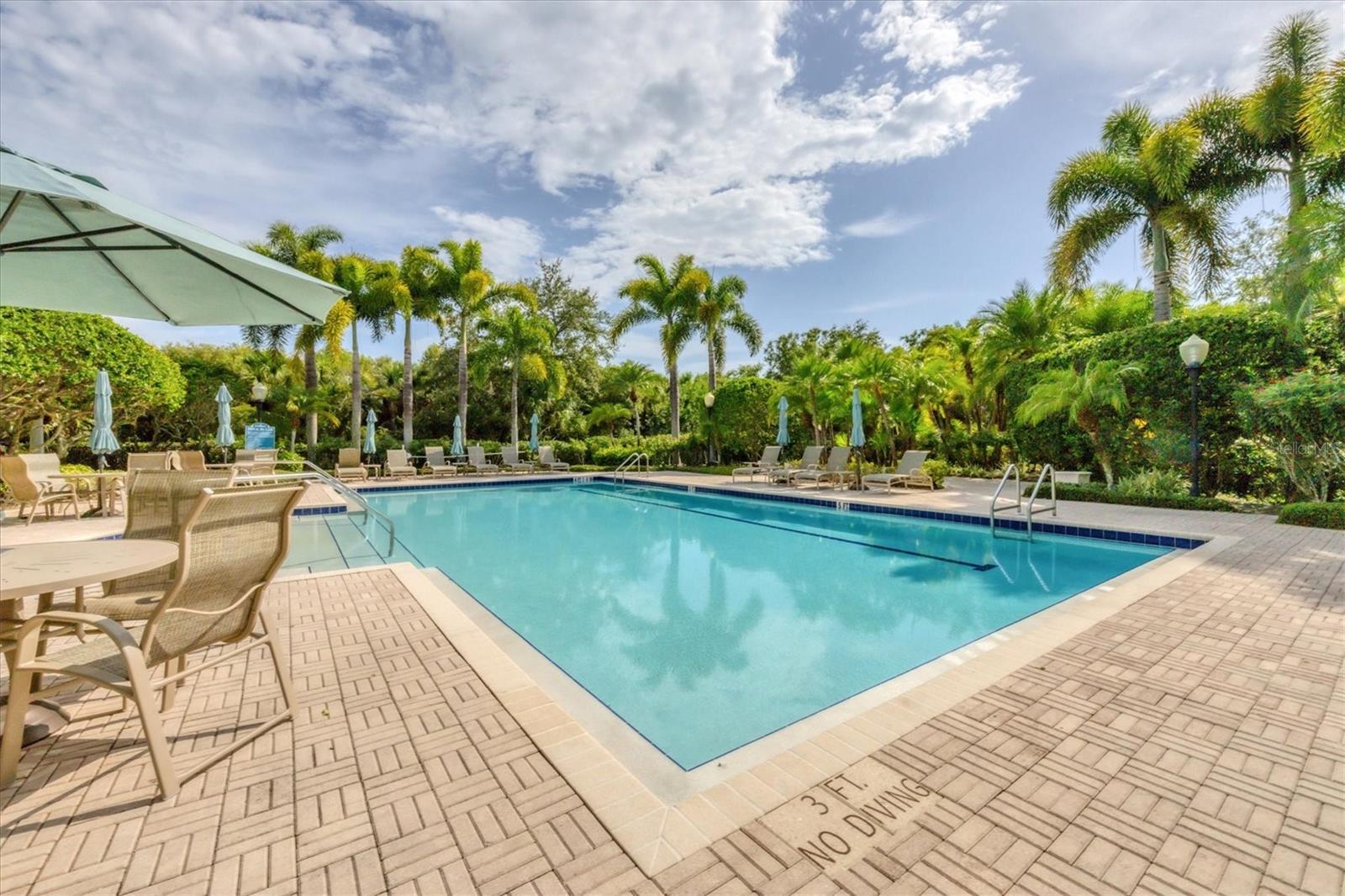 PARISIENNE GARDENS - Residential