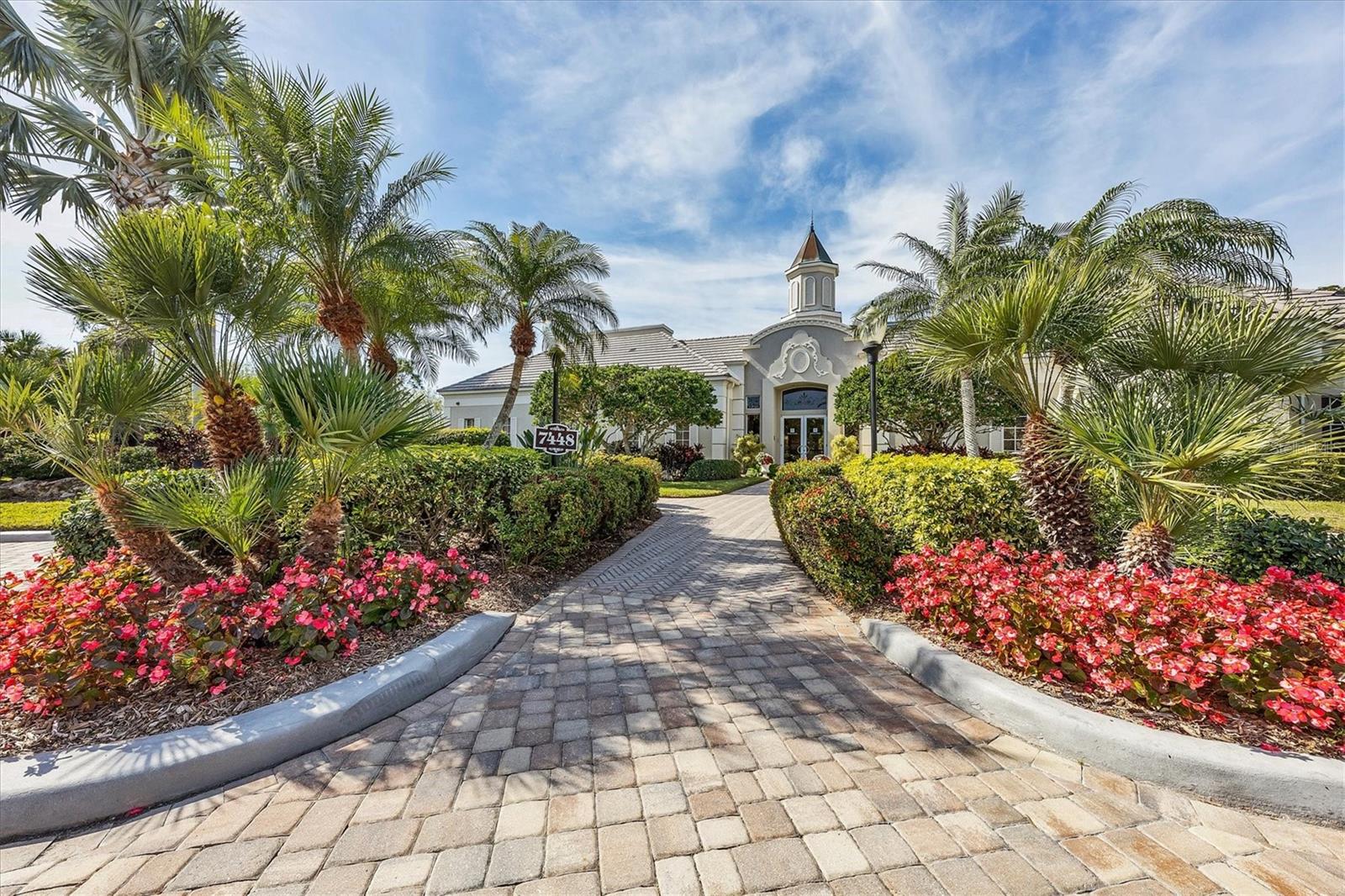 PARISIENNE GARDENS - Residential