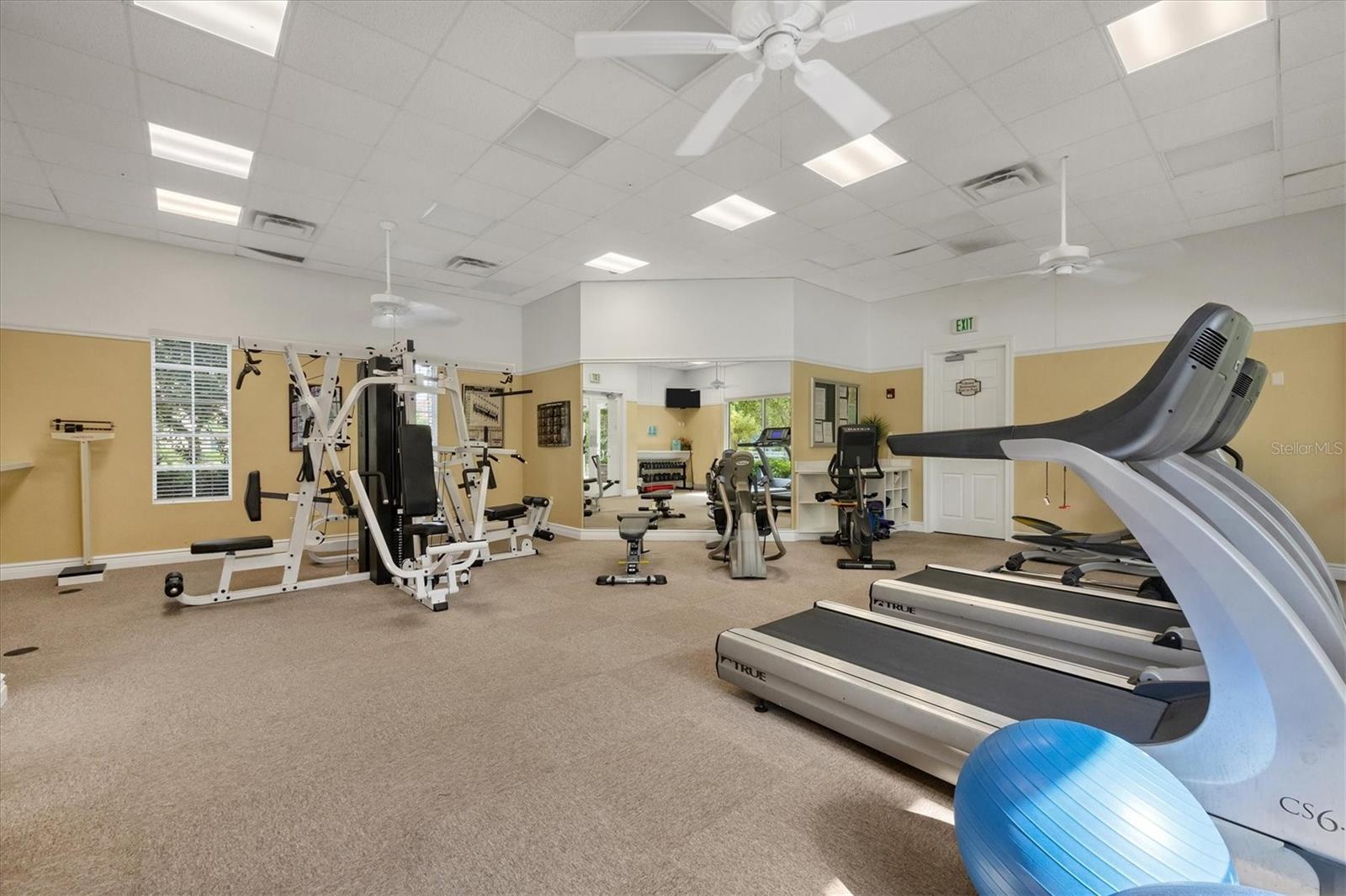 PARISIENNE GARDENS - Residential