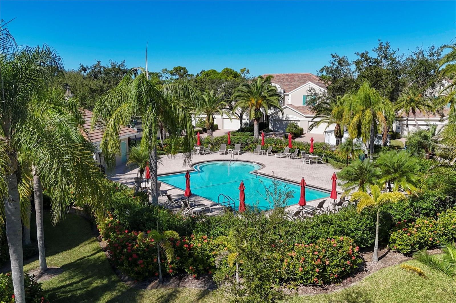 PARISIENNE GARDENS - Residential