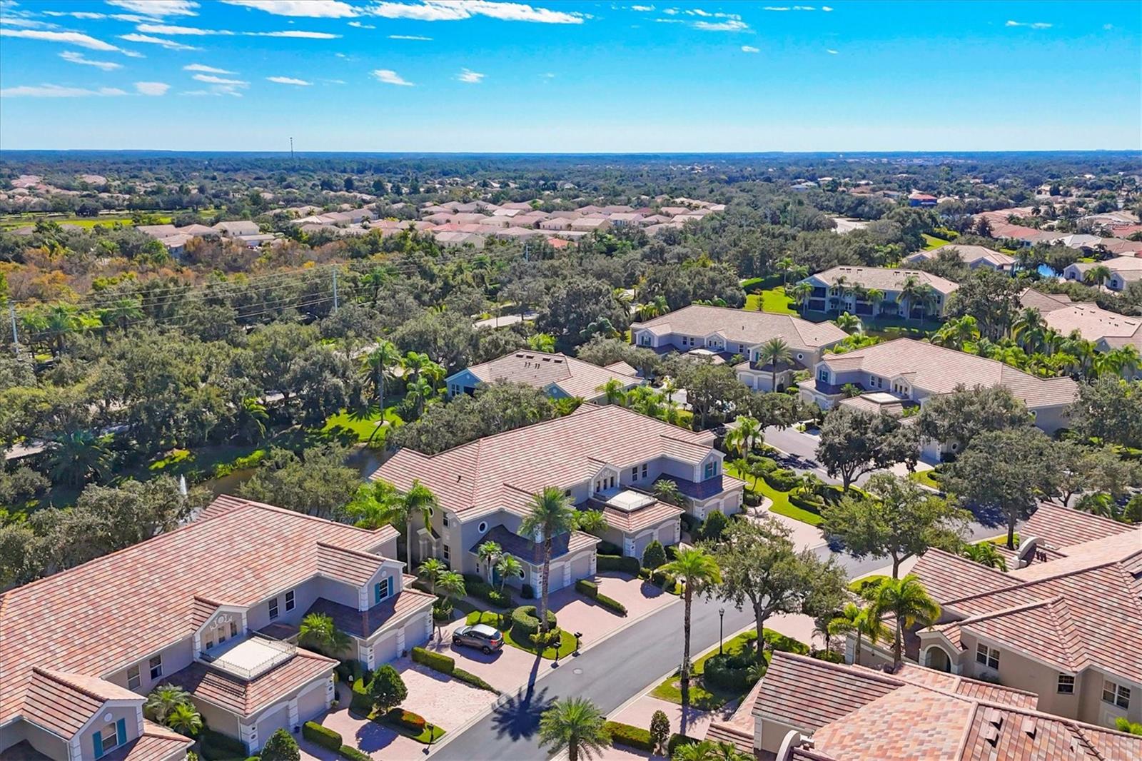 PARISIENNE GARDENS - Residential