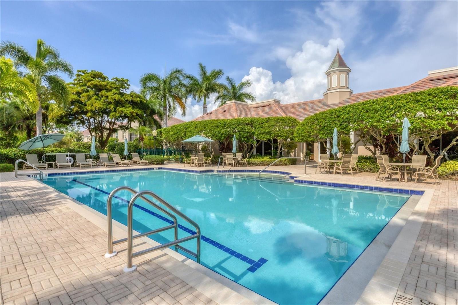 PARISIENNE GARDENS - Residential