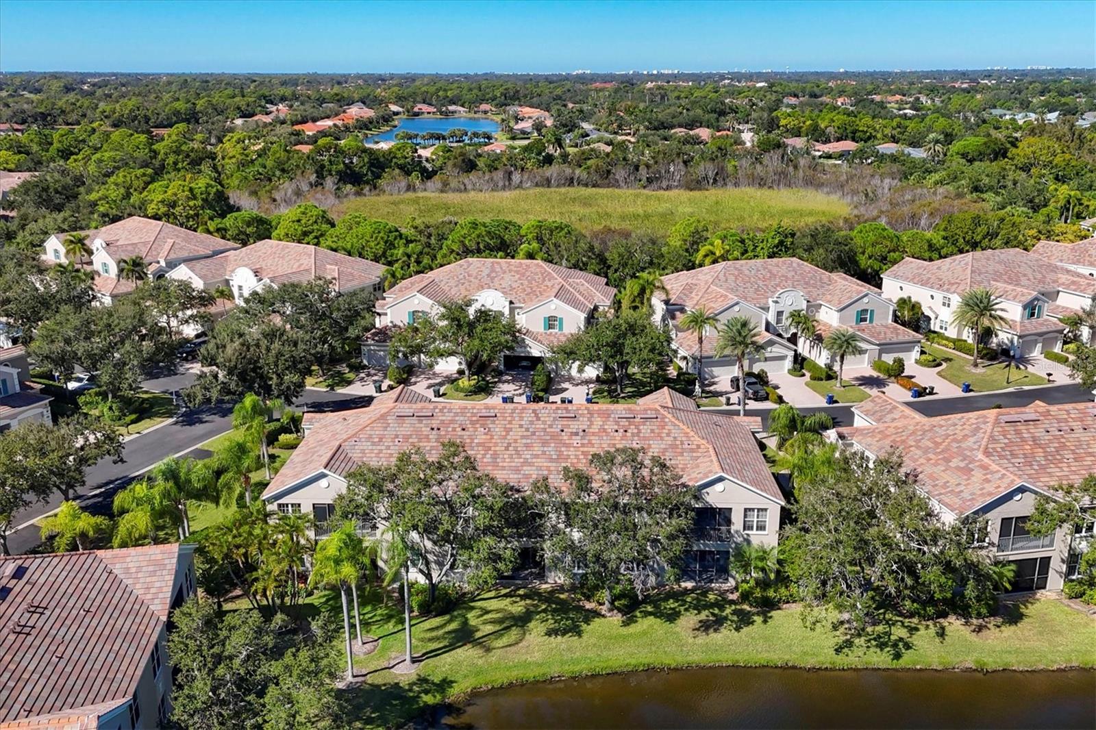 PARISIENNE GARDENS - Residential